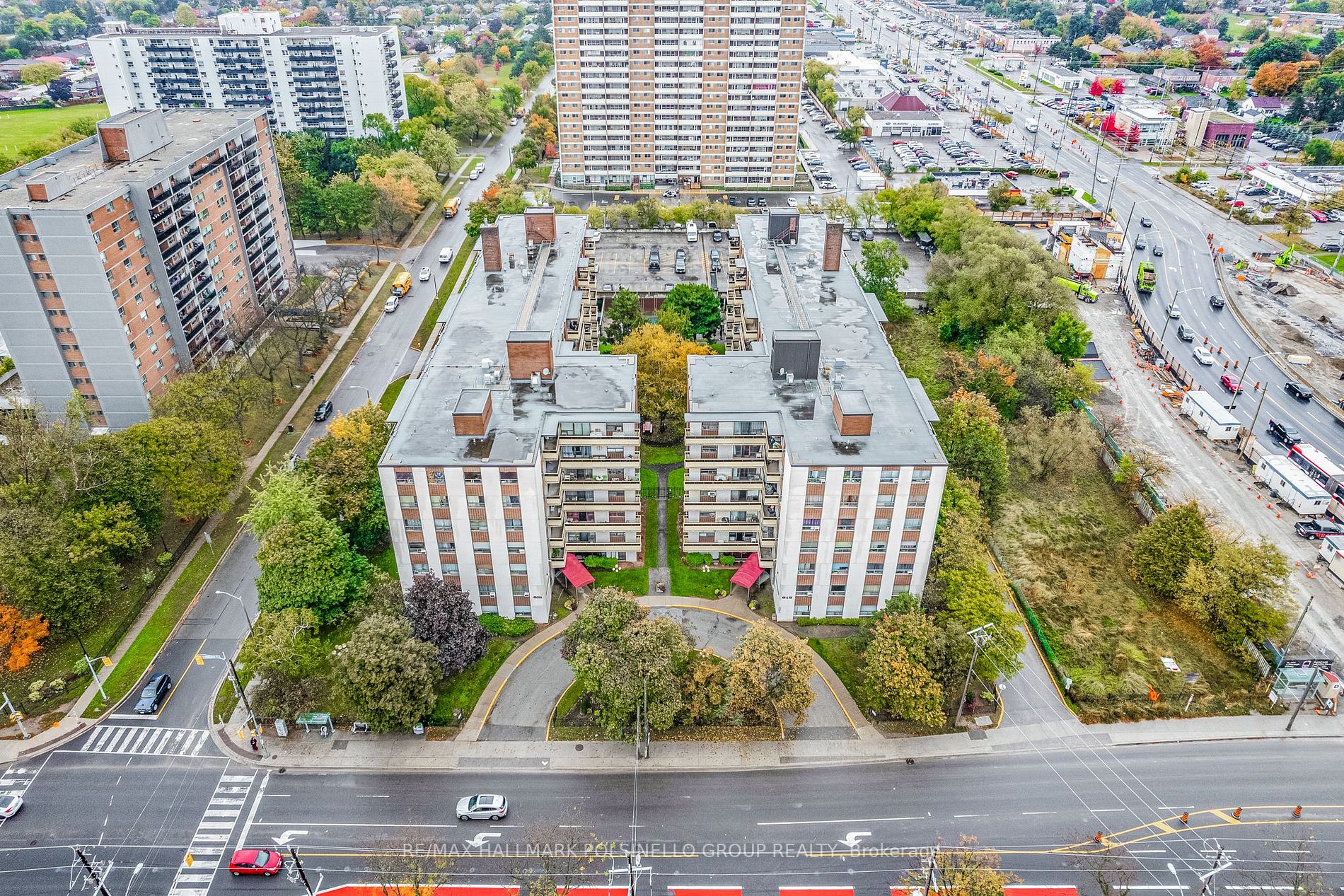915 Midland Ave N, #403