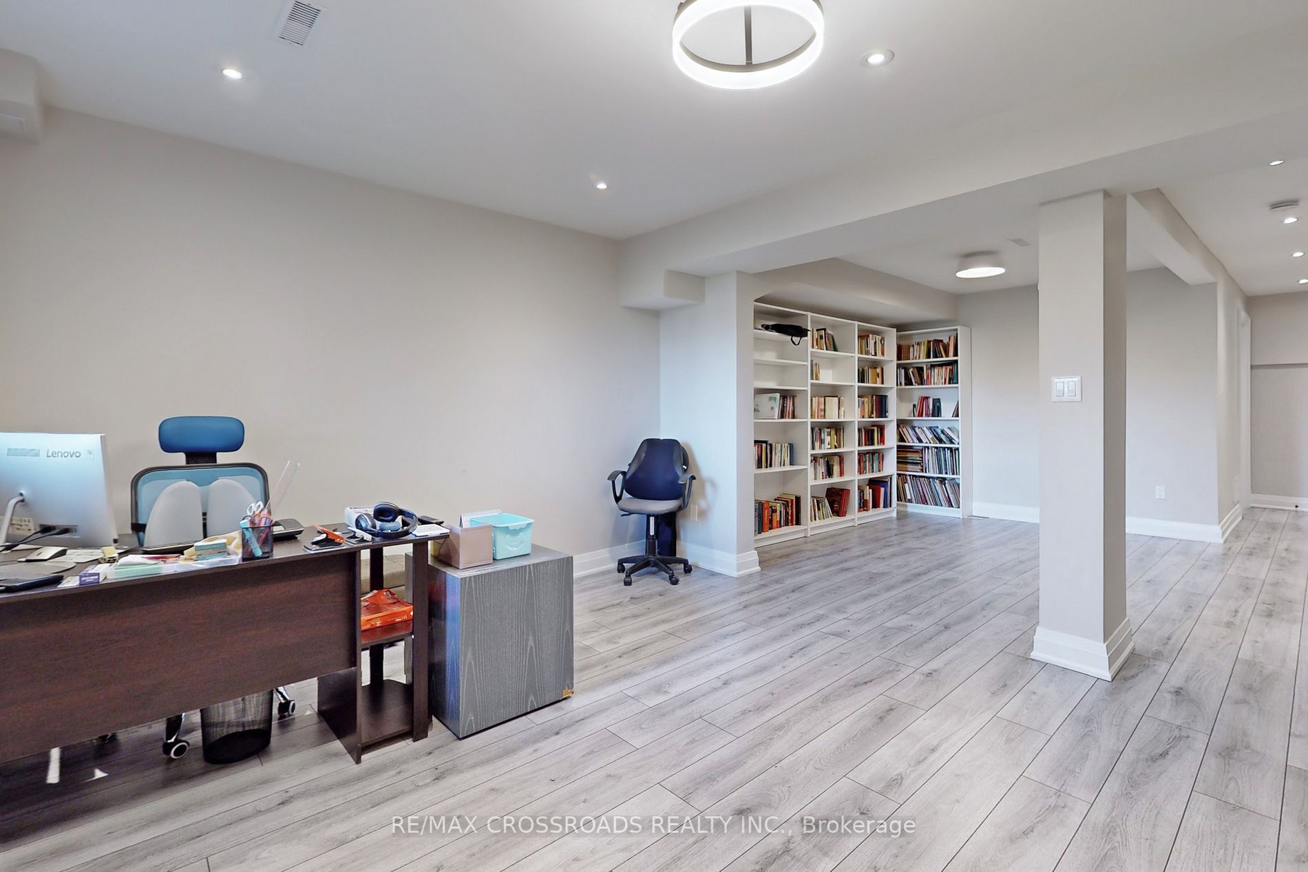 2325 Bridletowne Circ