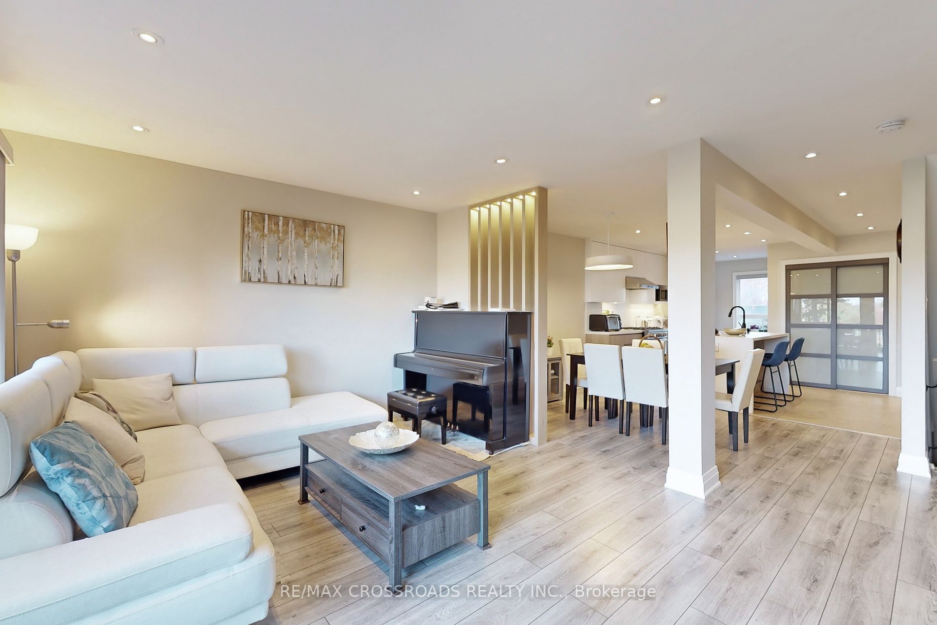 2325 Bridletowne Circ