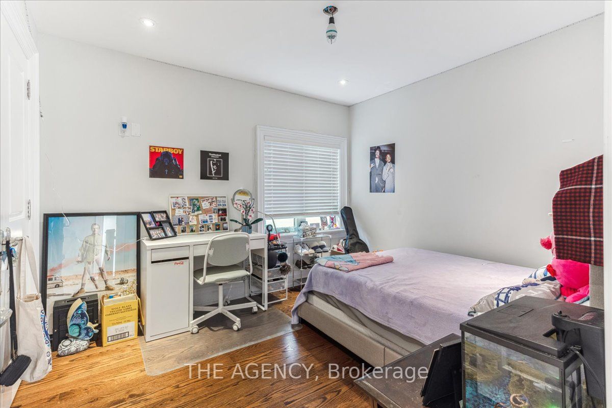 11 Northbrook Rd