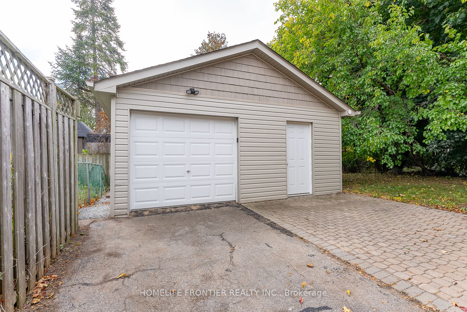 45 Mountland Dr