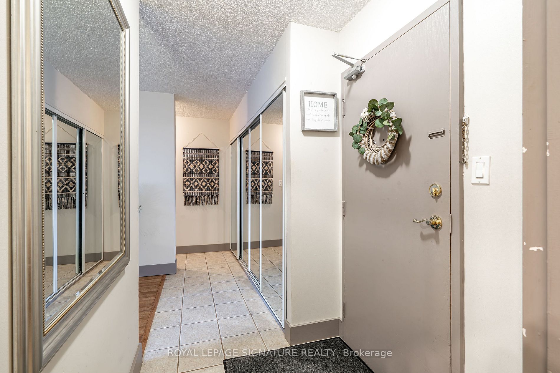 92 Church St S, #301