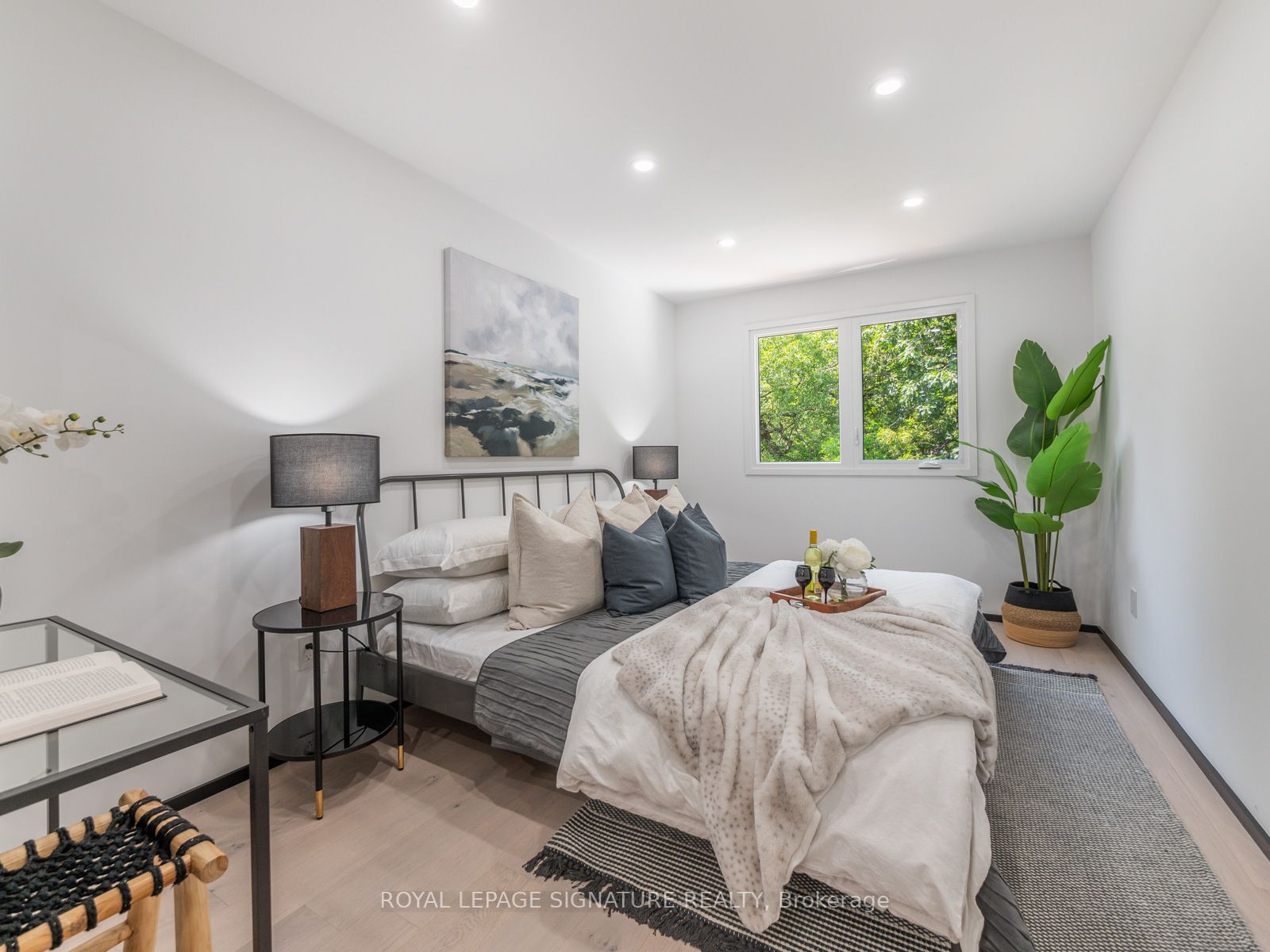 186 Oak Park Ave