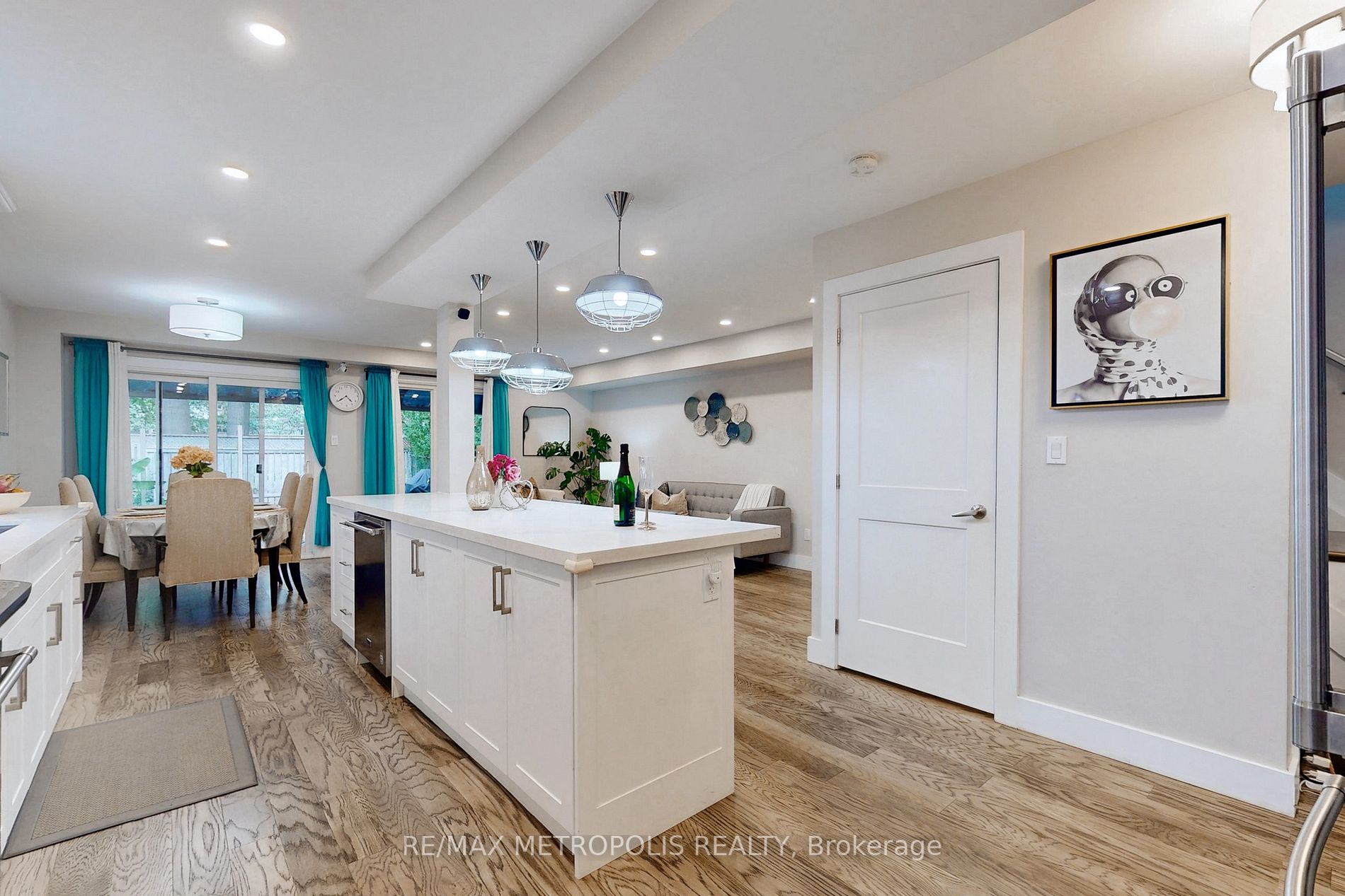 119 Deanscroft Sq