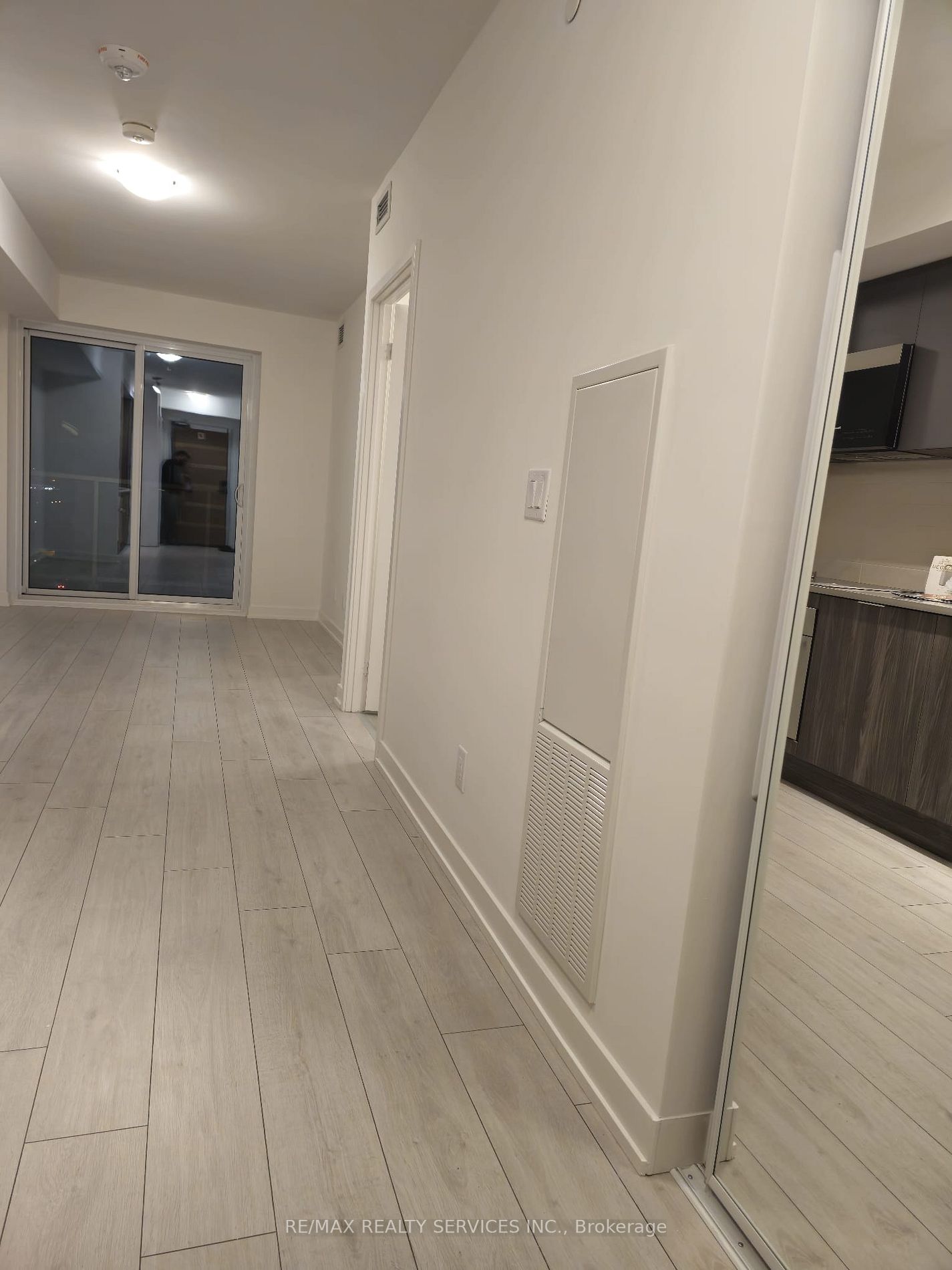 2033 Kennedy Rd, #1802