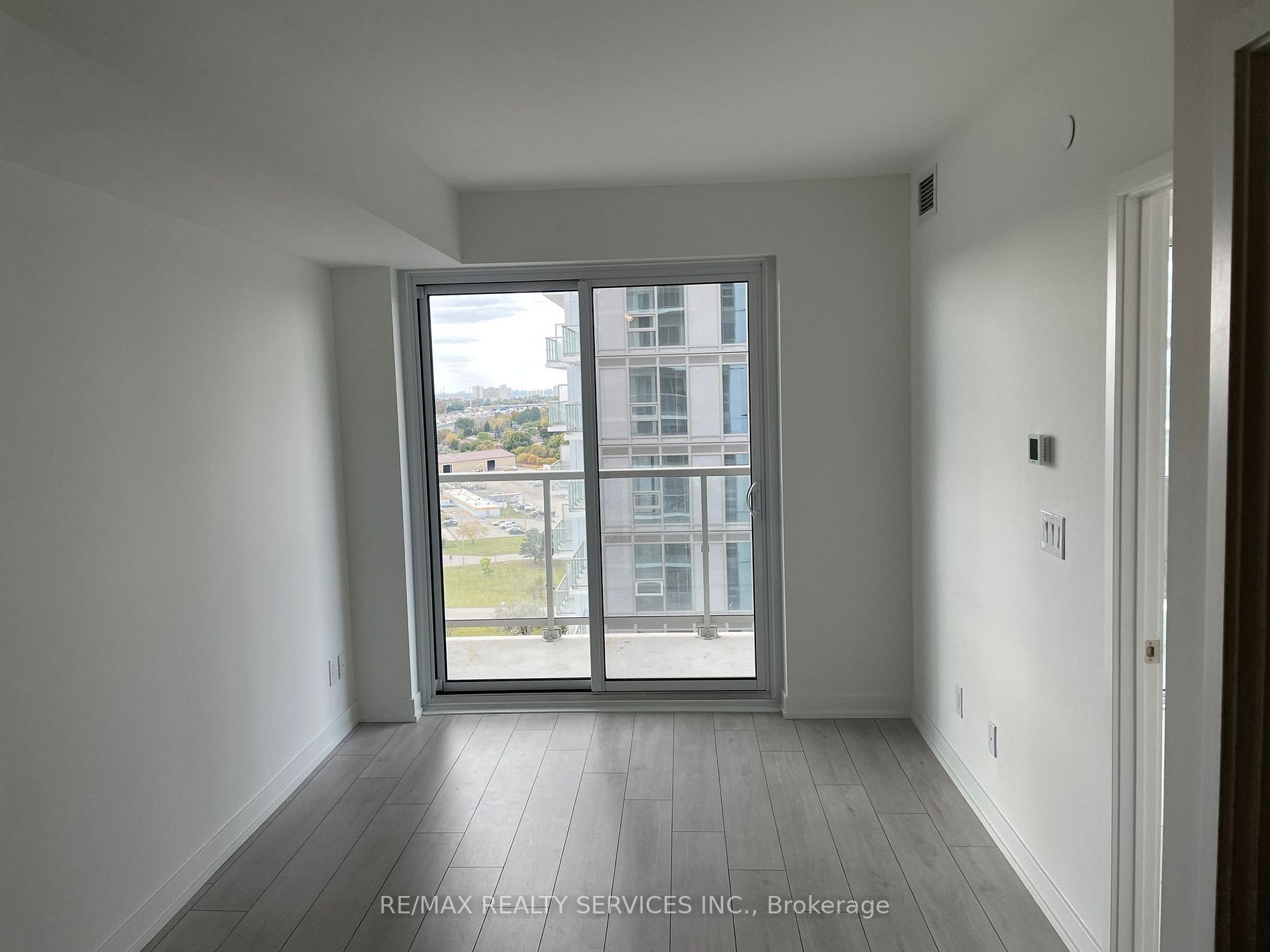 2033 Kennedy Rd, #1802