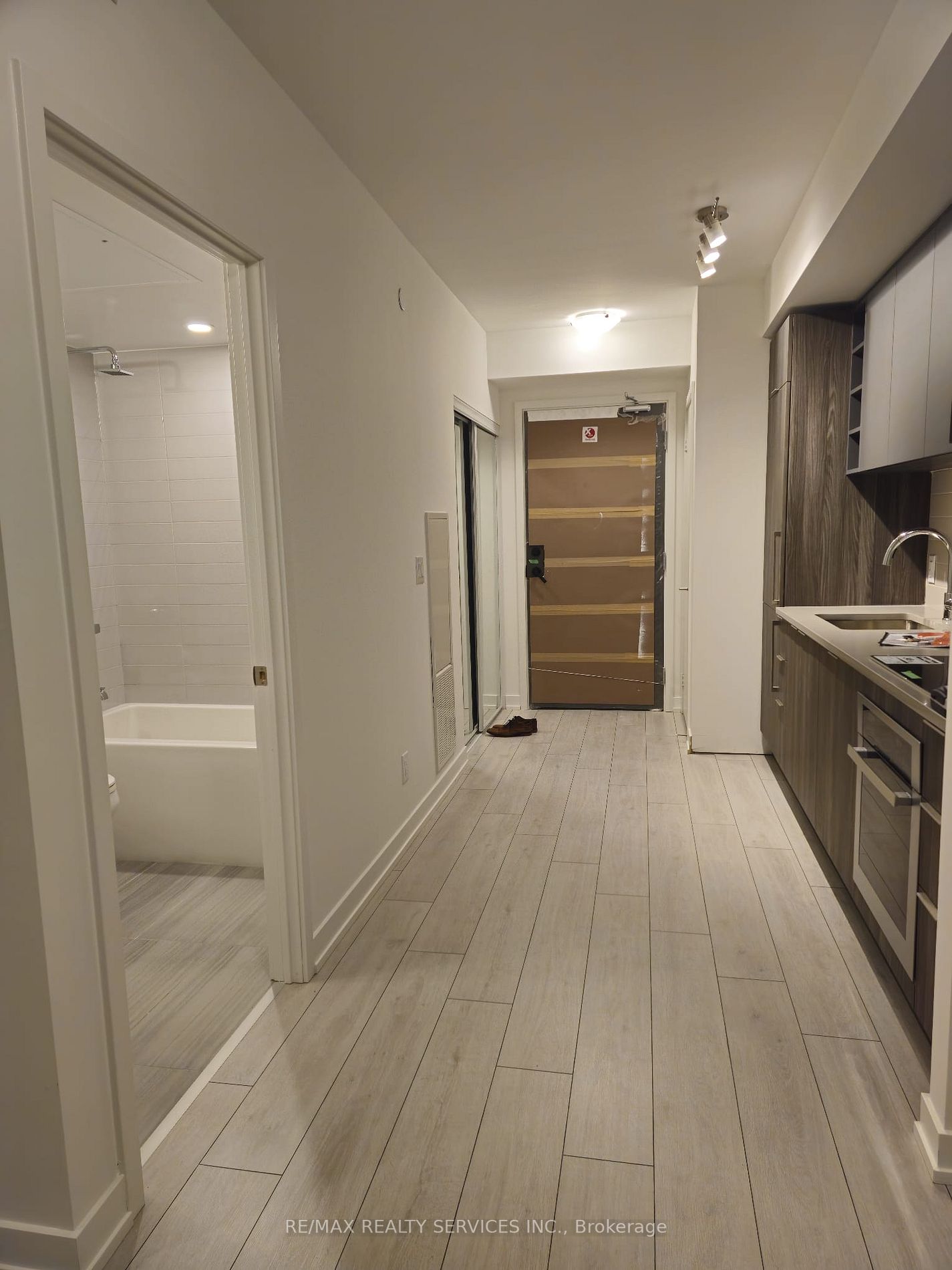 2033 Kennedy Rd, #1802