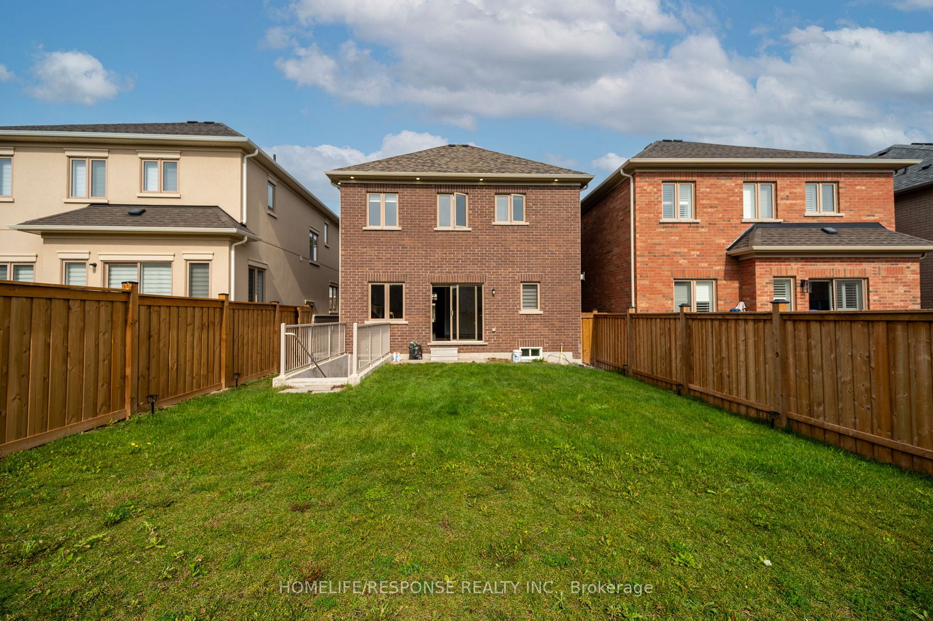 161 Douglas Kemp Cres