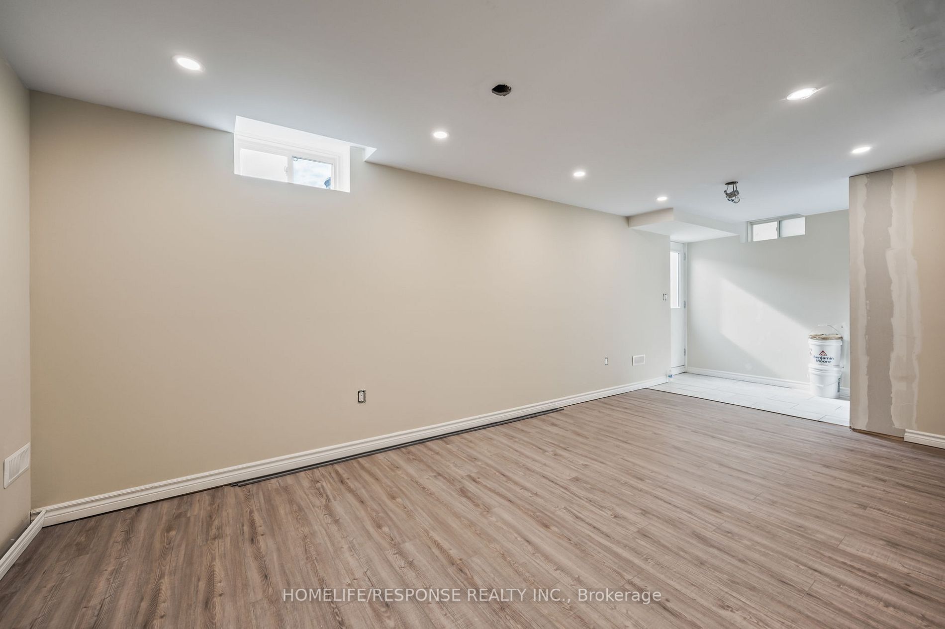 161 Douglas Kemp Cres
