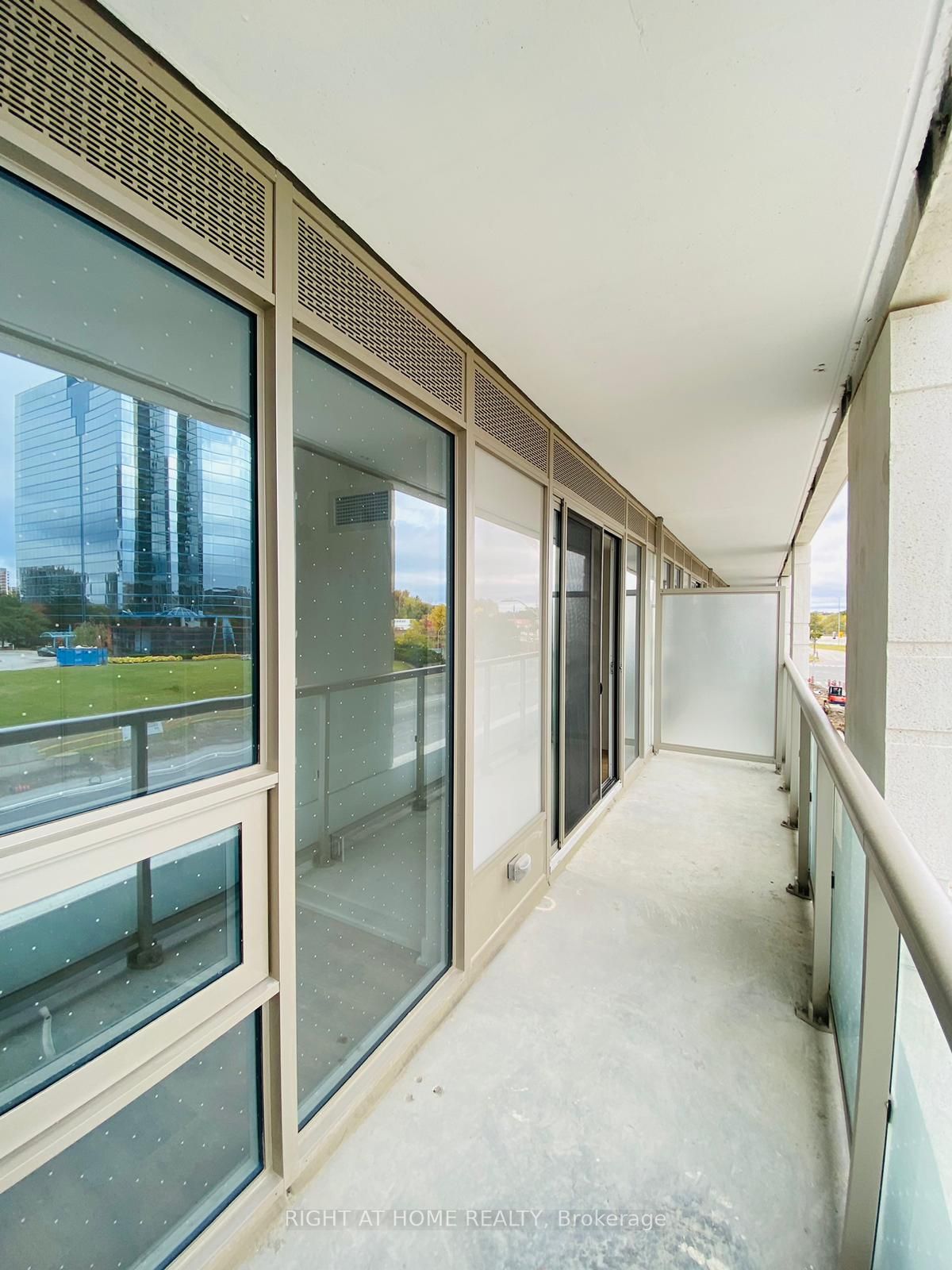 2033 Kennedy Rd Rd, #316