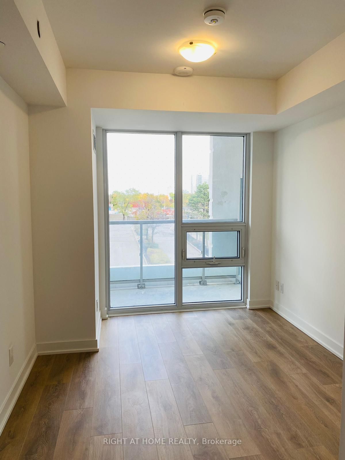 2033 Kennedy Rd Rd, #316