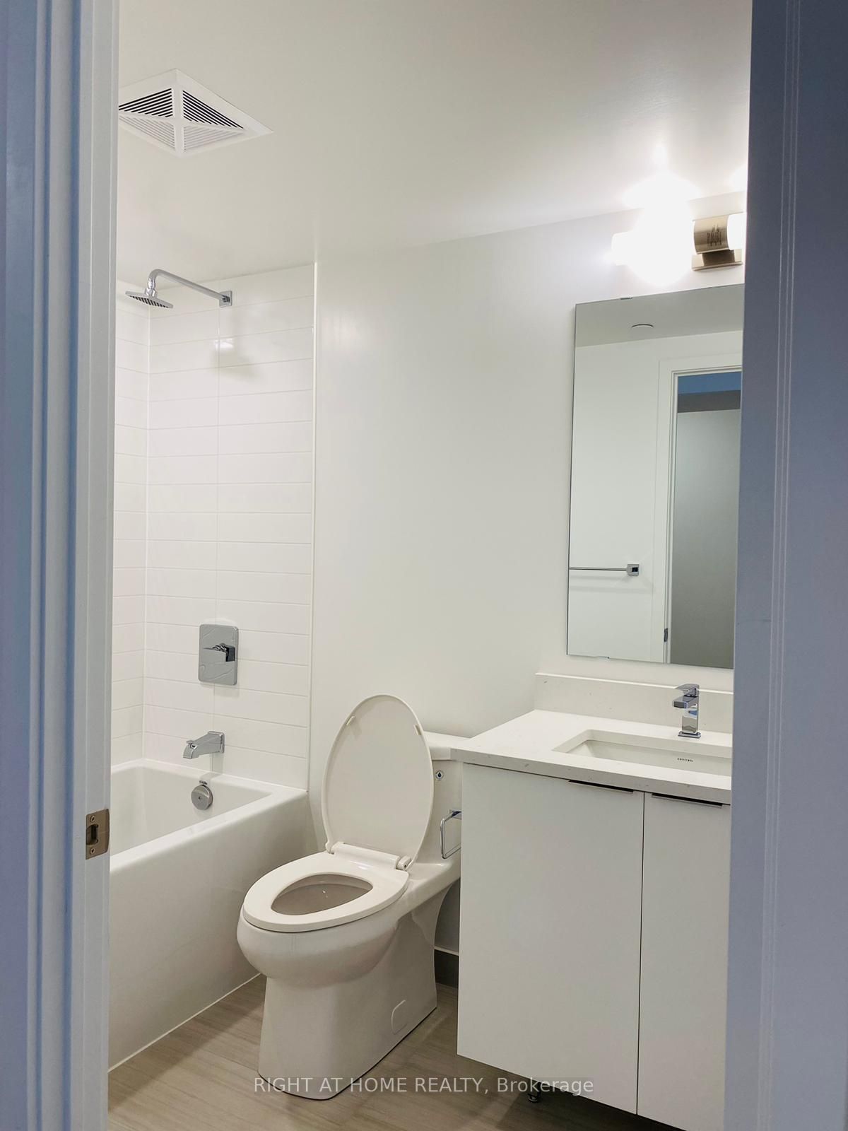 2033 Kennedy Rd Rd, #316