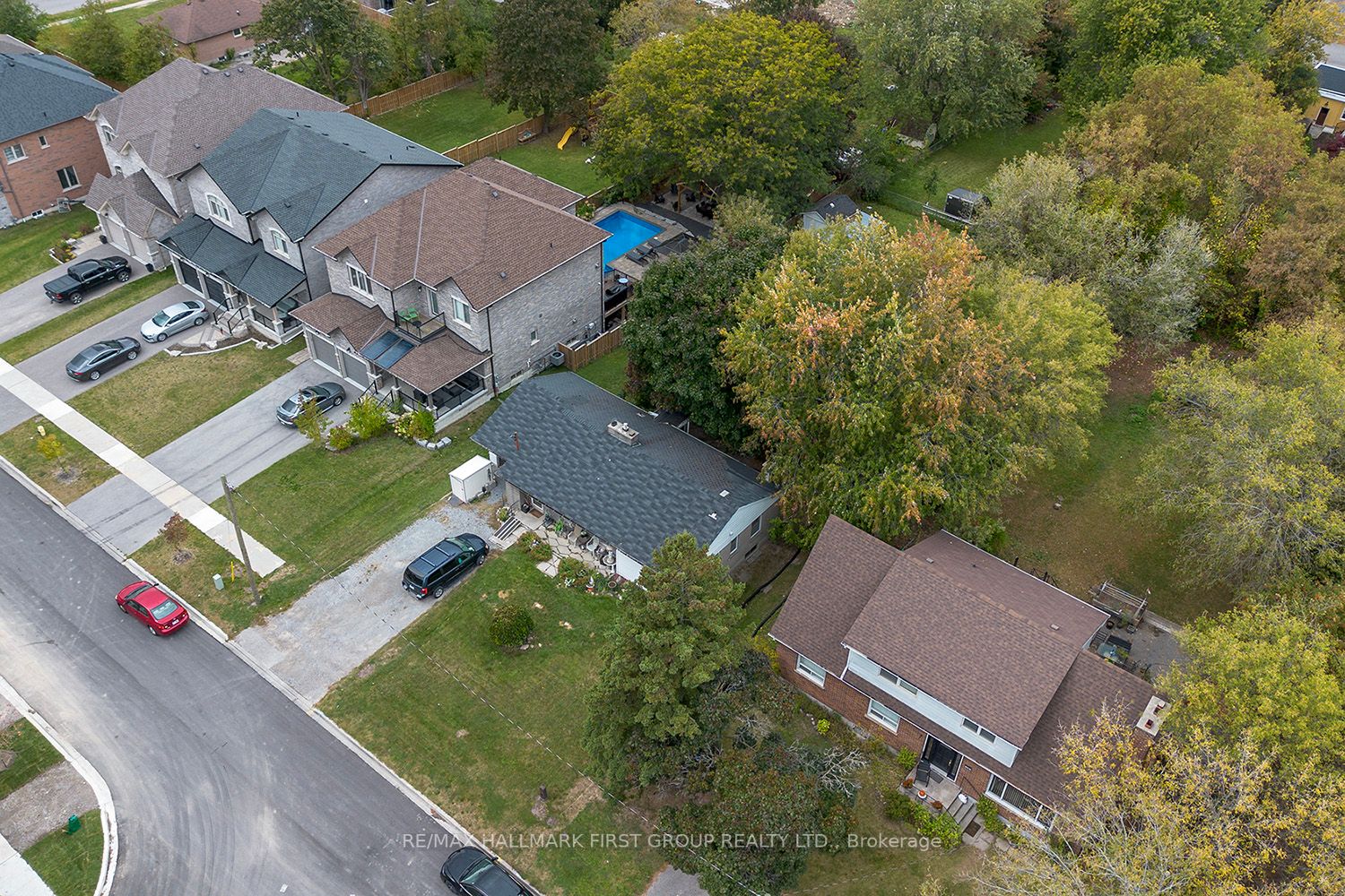 8 Grayson Rd
