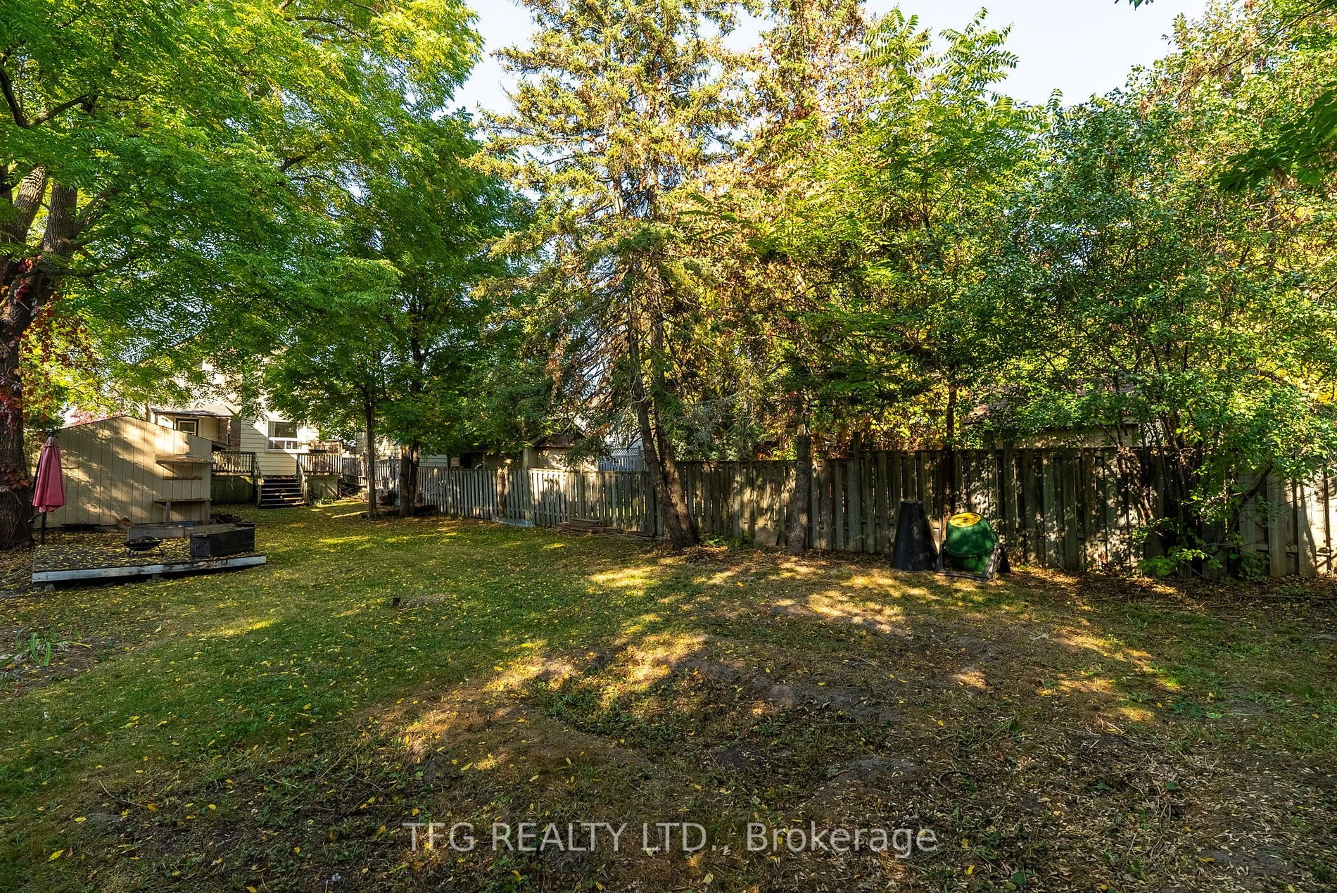 301 Oshawa Blvd N