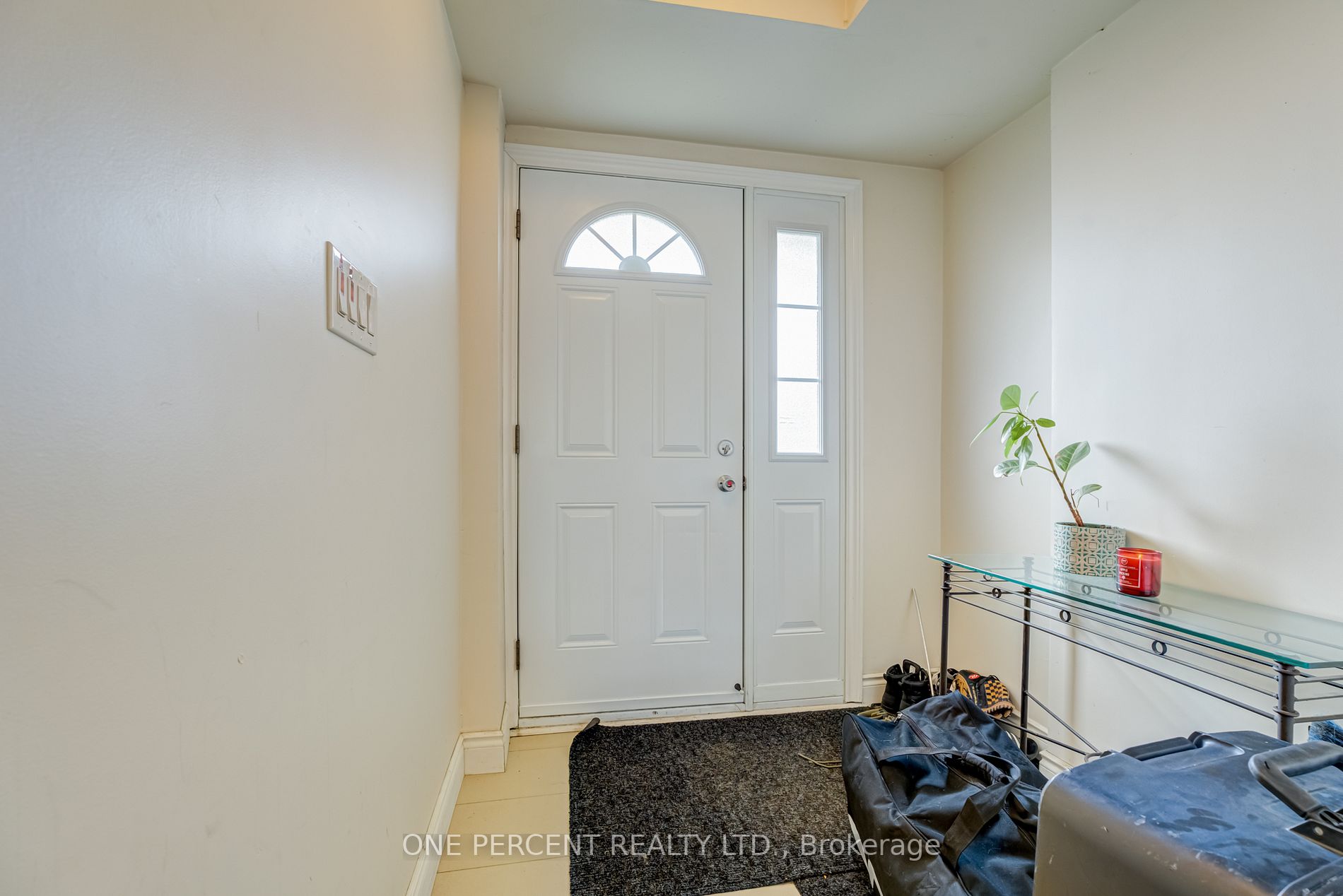 702A Krosno Blvd