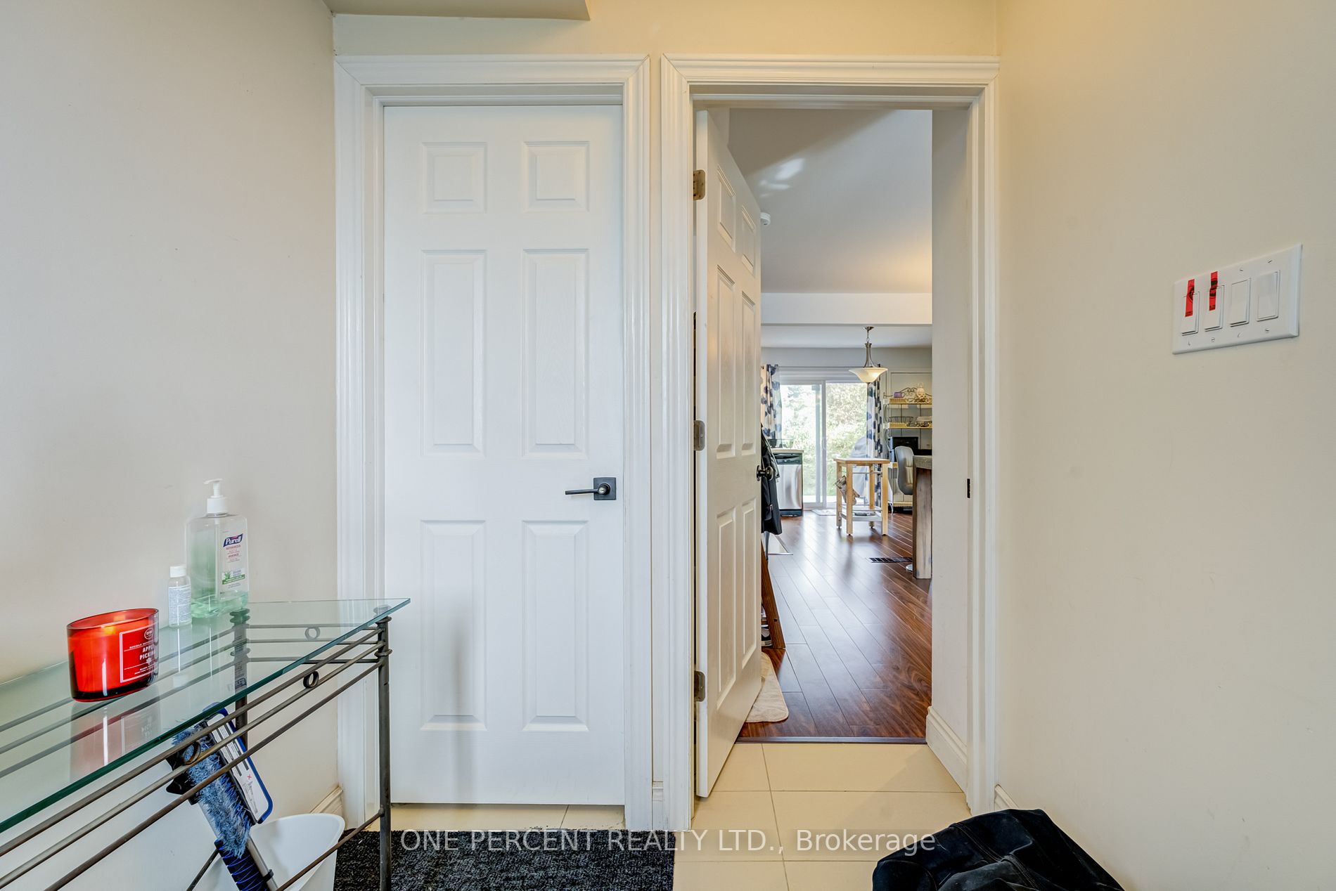 702A Krosno Blvd