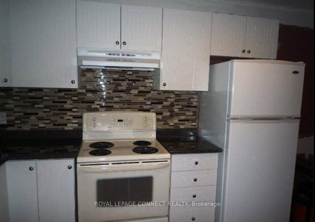 375 Lawson Rd, #Main
