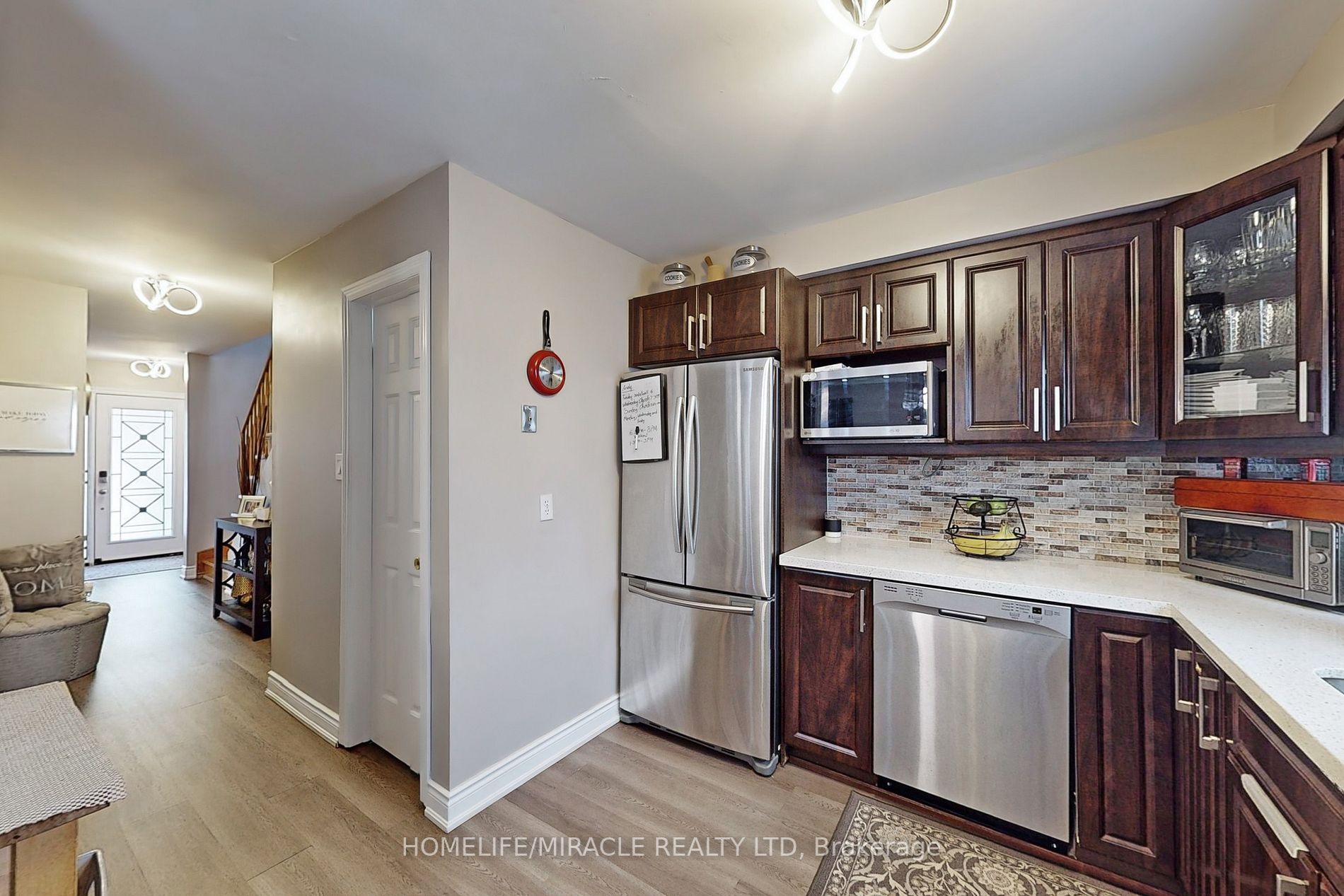 310 Bristol Cres E