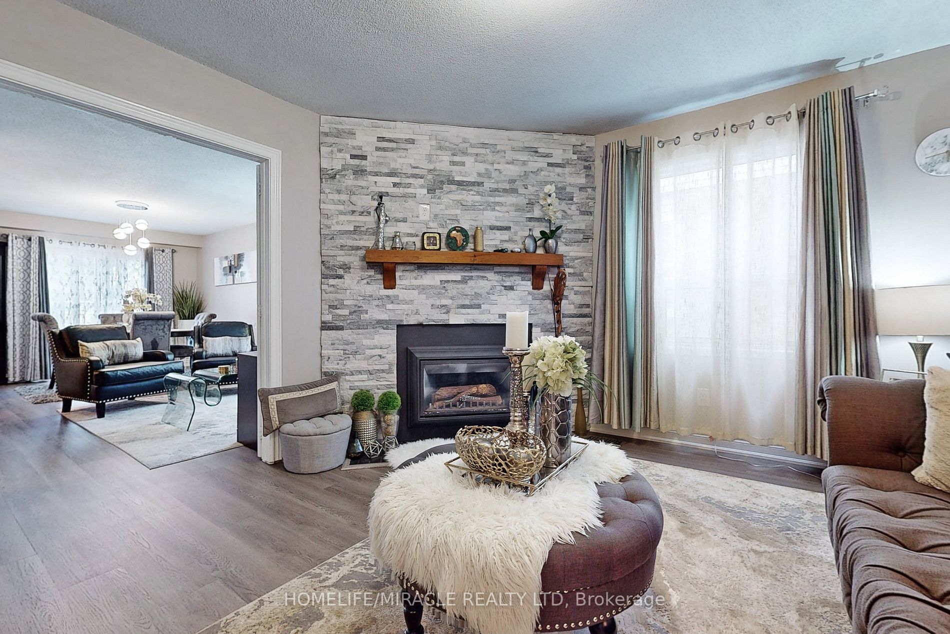 310 Bristol Cres E