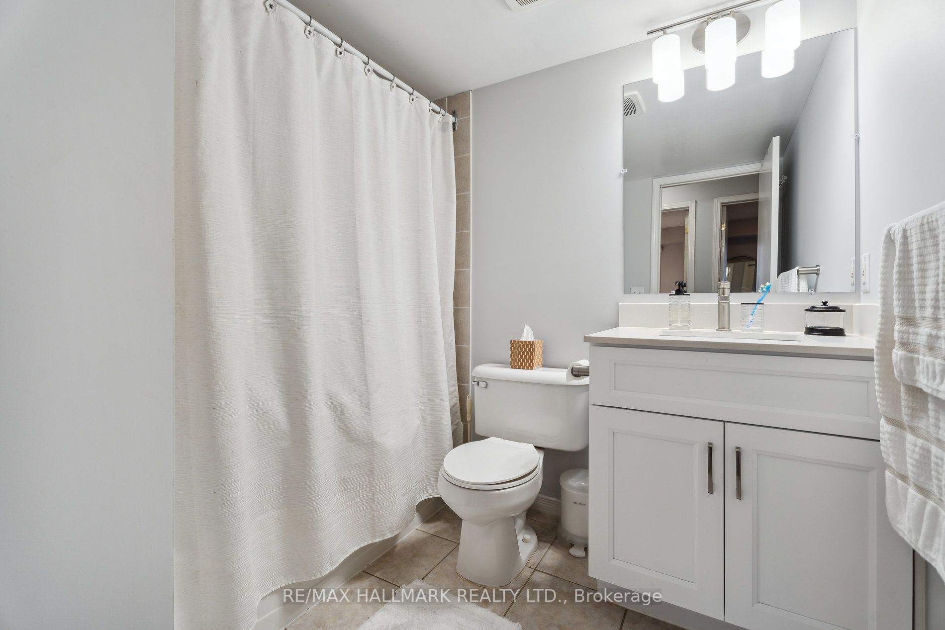 684 Warden Ave, #407