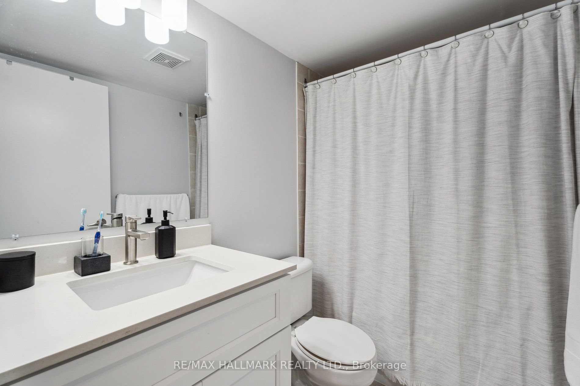 684 Warden Ave, #407