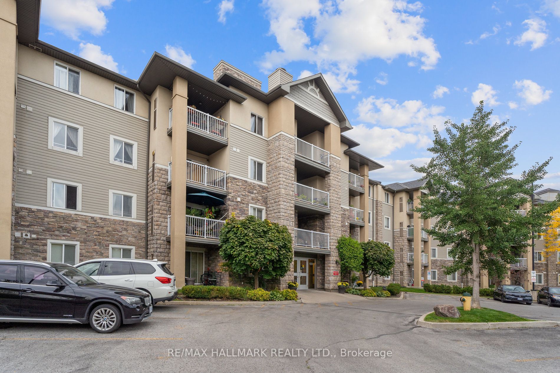 684 Warden Ave, #407
