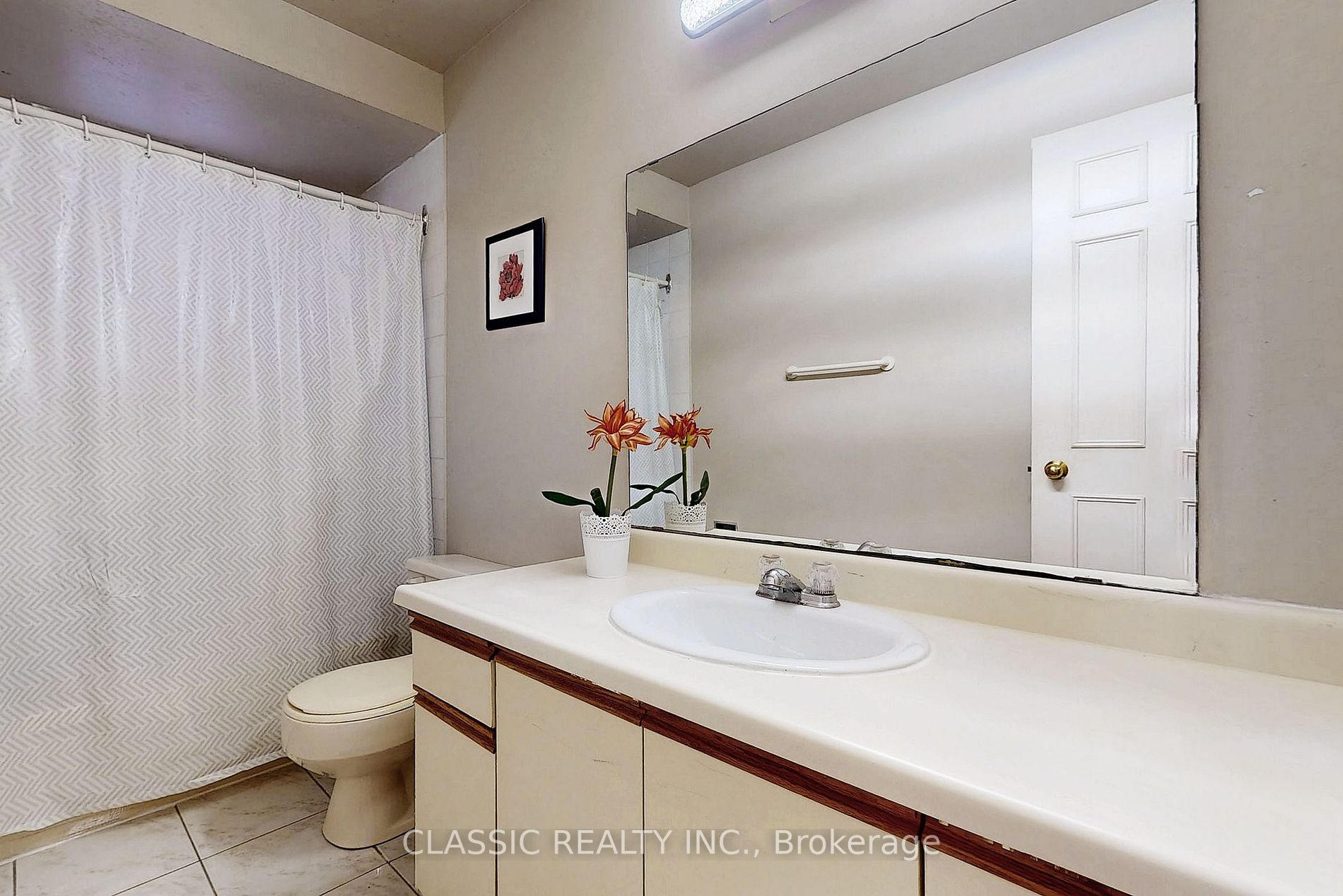 24 Cardwell Avenue, #24