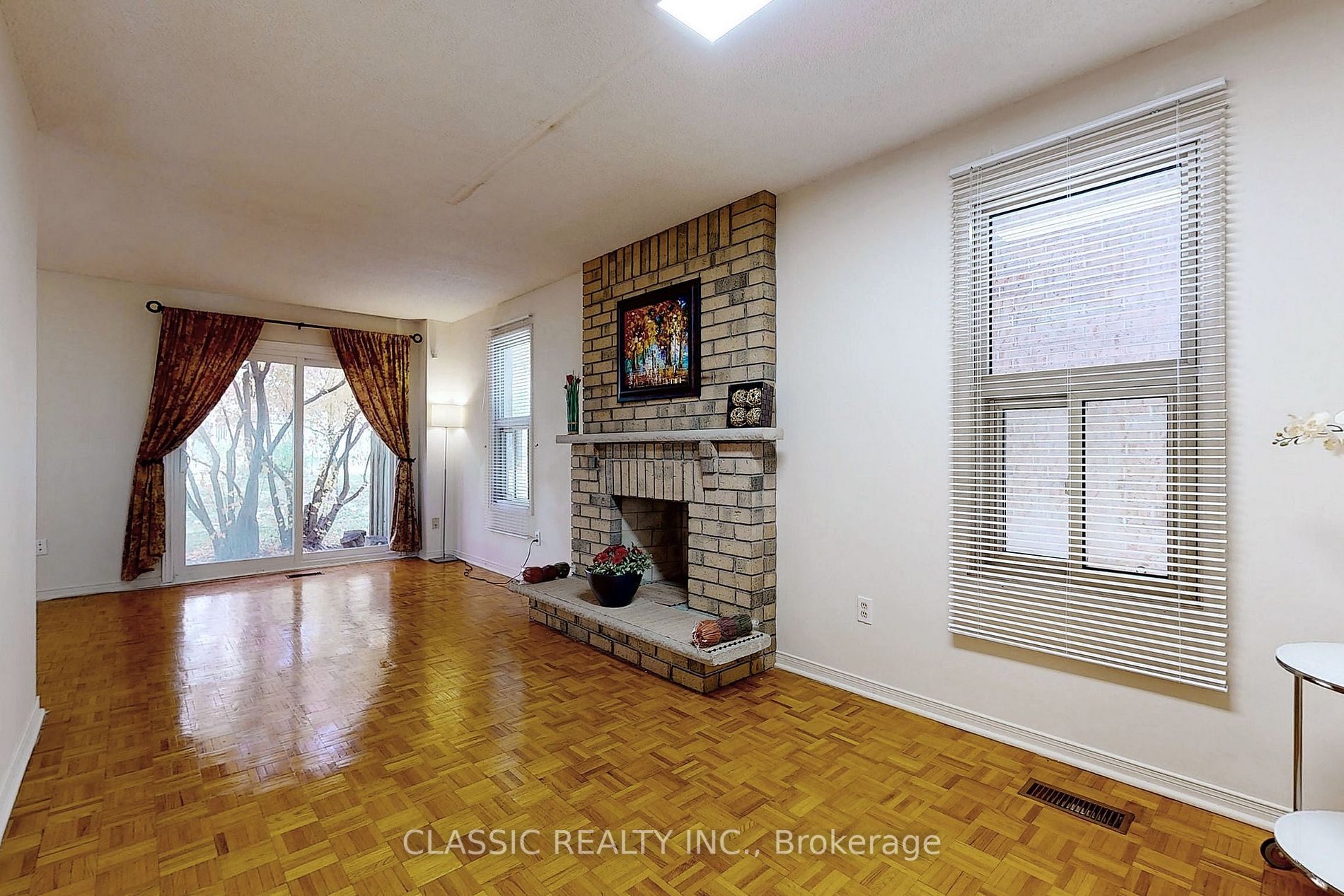 24 Cardwell Avenue, #24