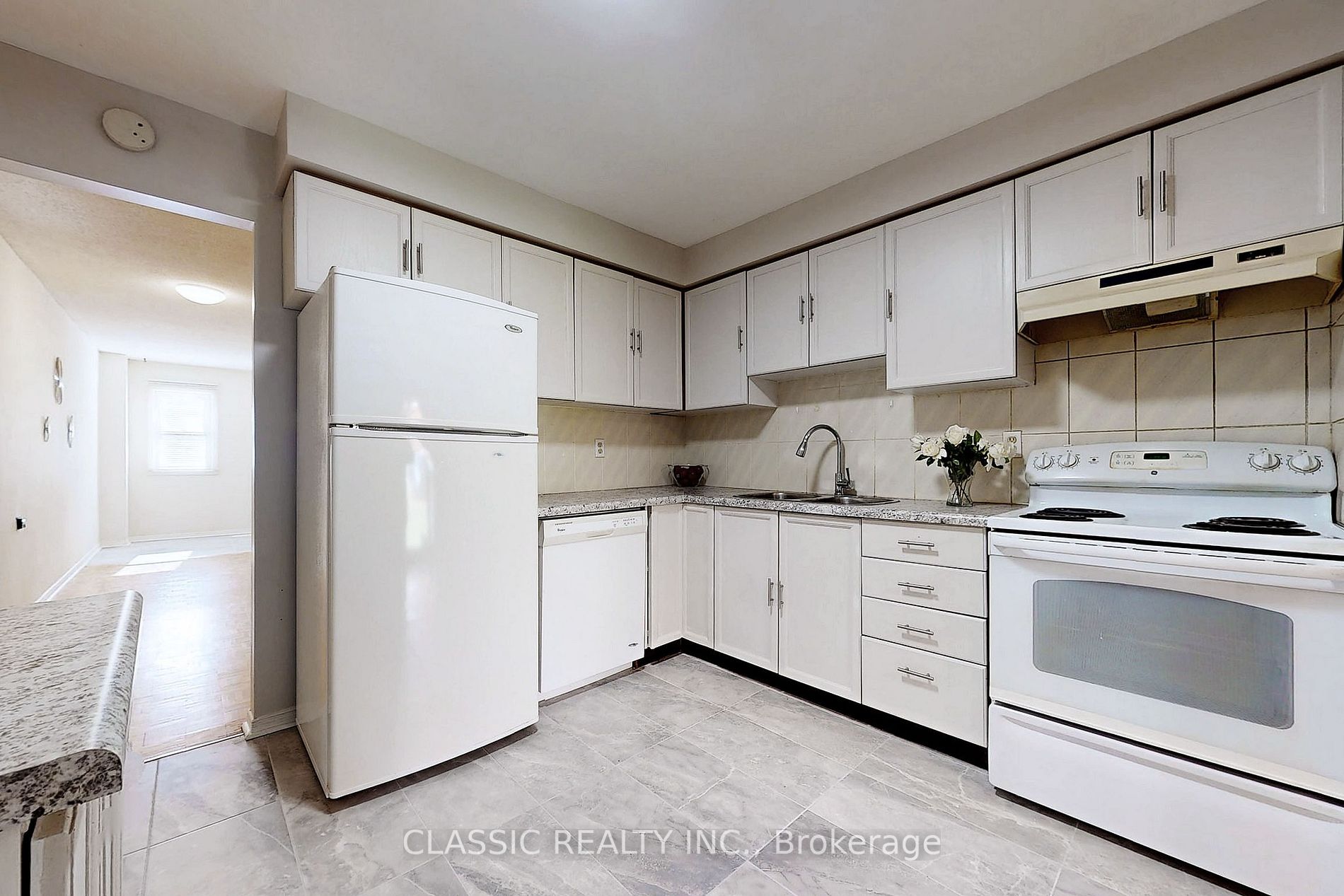 24 Cardwell Avenue, #24