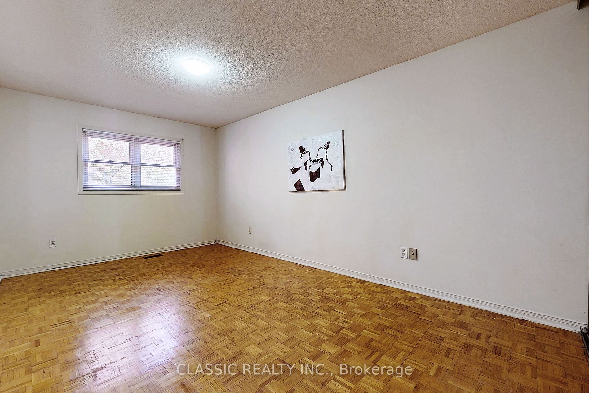 24 Cardwell Avenue, #24