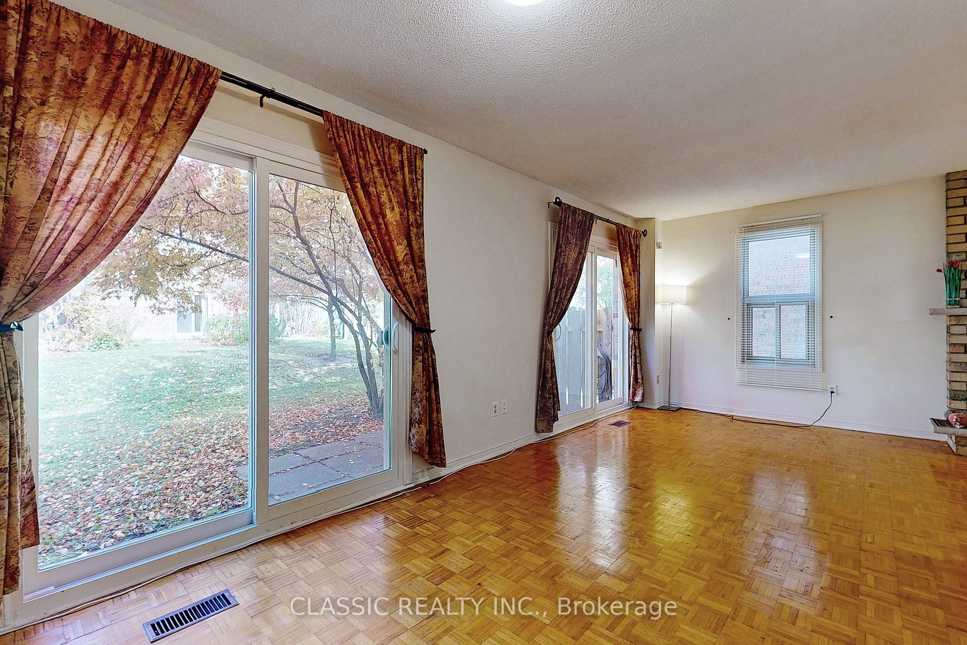 24 Cardwell Avenue, #24