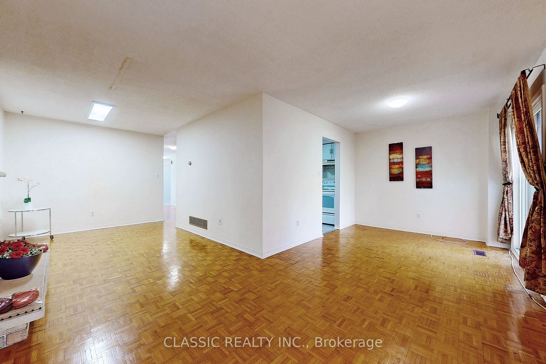24 Cardwell Avenue, #24
