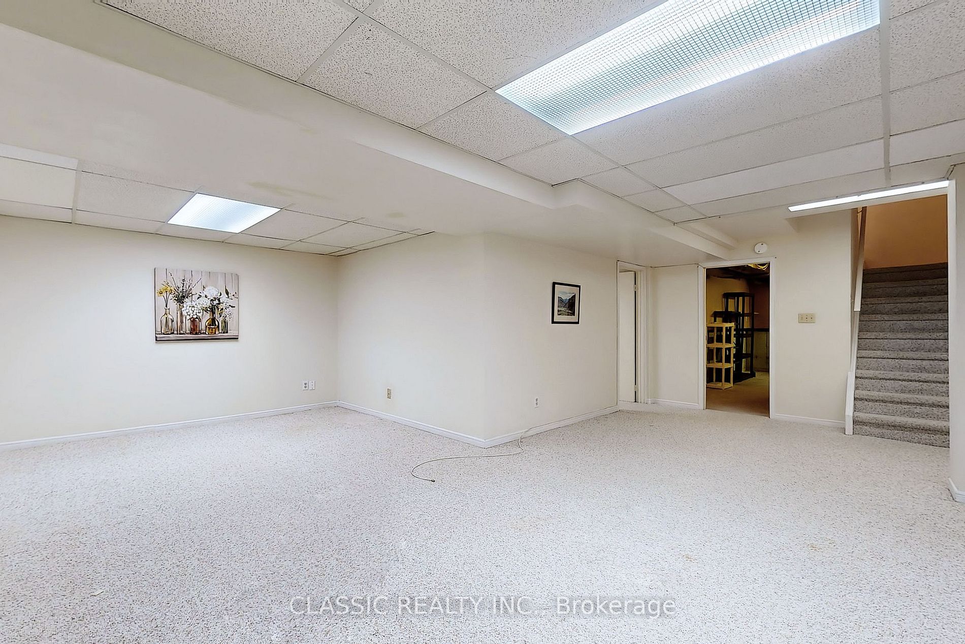24 Cardwell Avenue, #24
