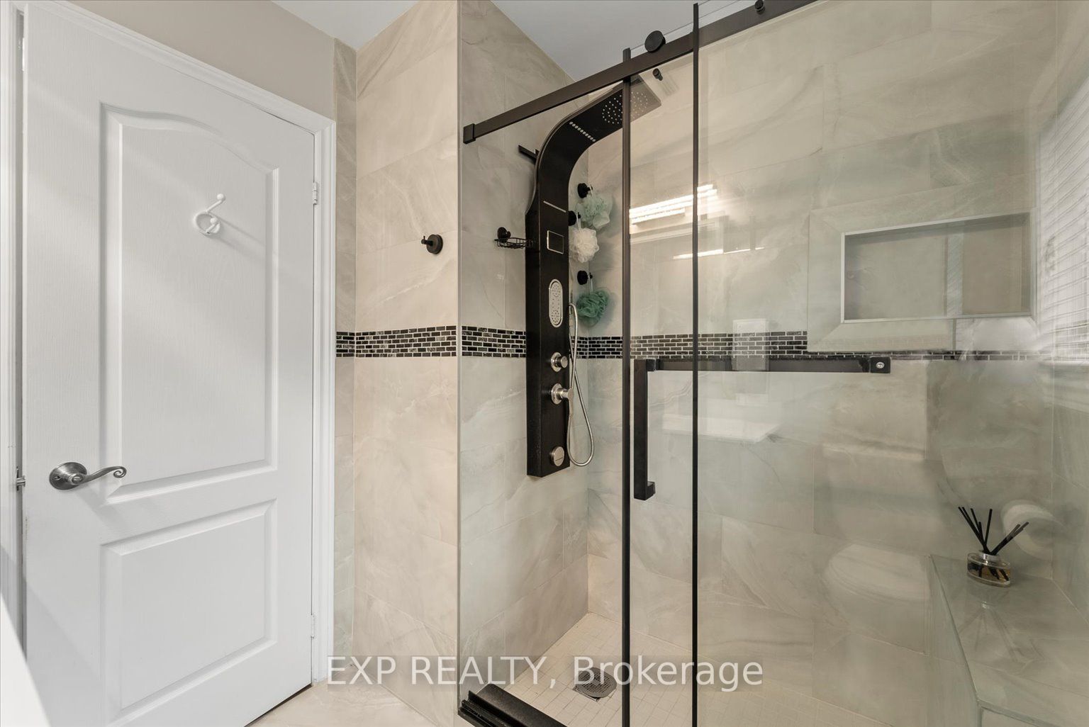 10A Pickford Rd