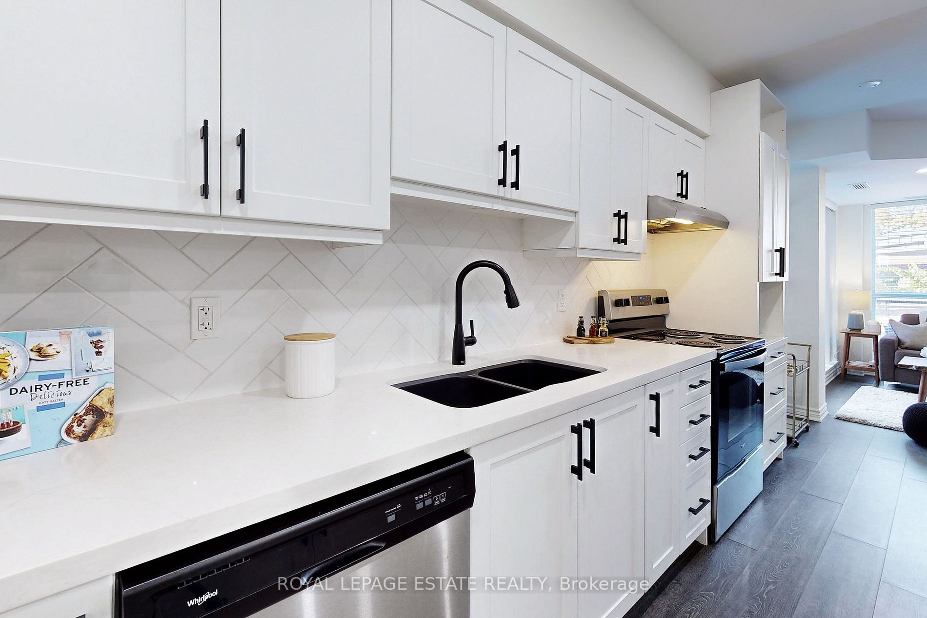 1 Falaise Rd, #109