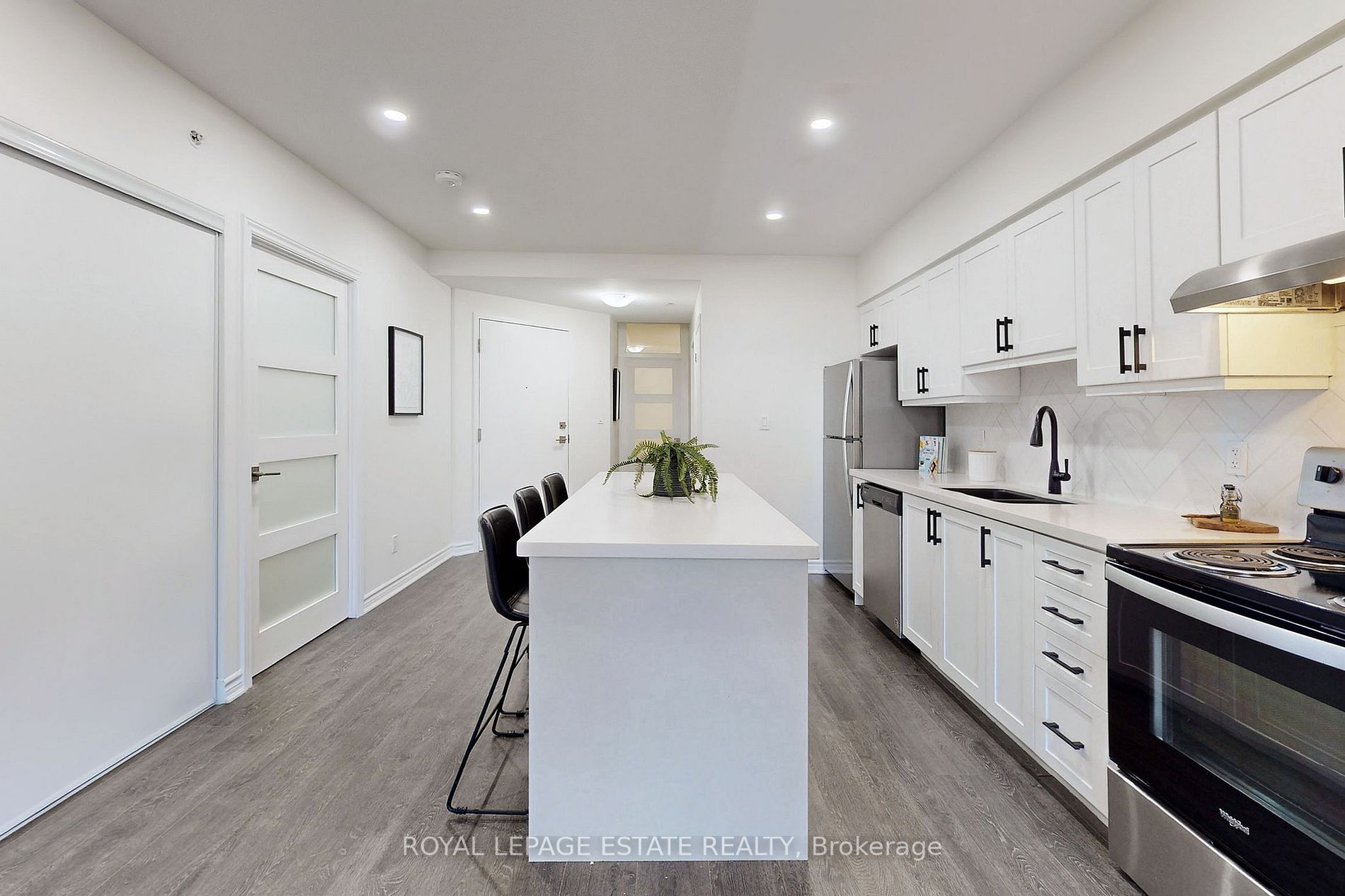 1 Falaise Rd, #109