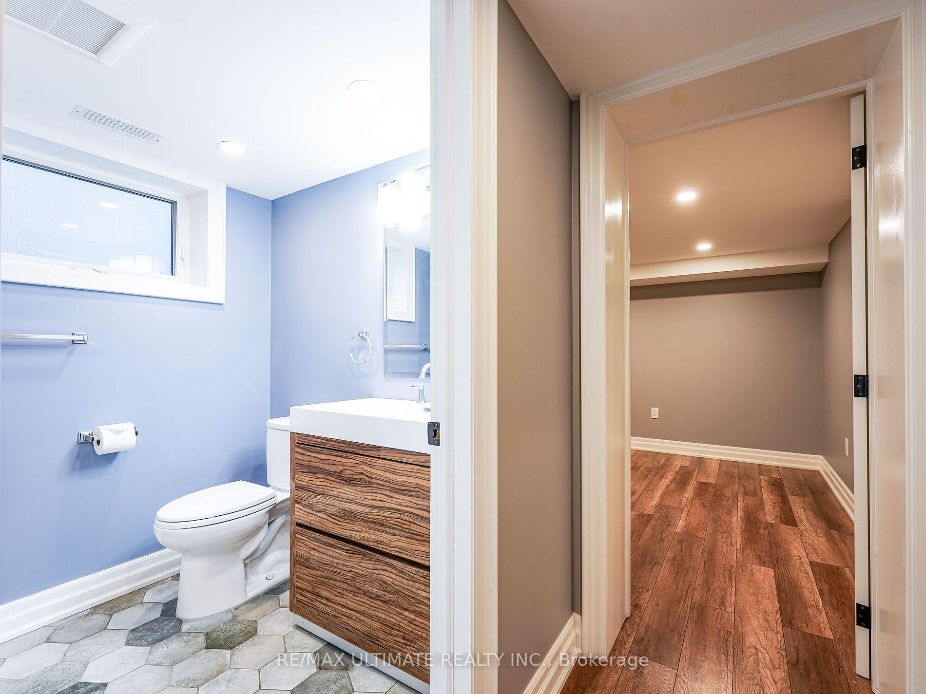 22 Cavehill Cres