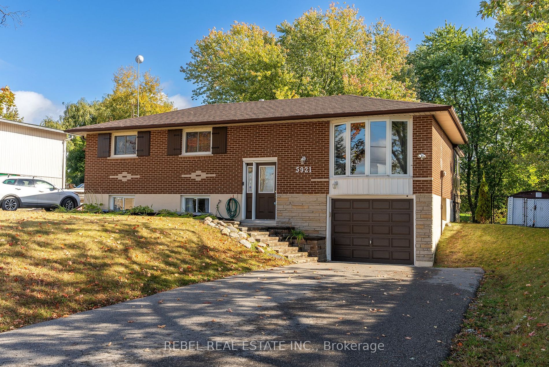 5921 Ochonski Rd