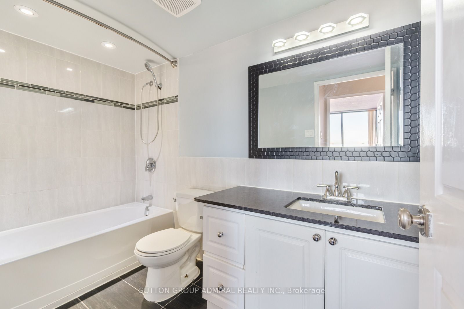 10 Tapscott Road, #1207