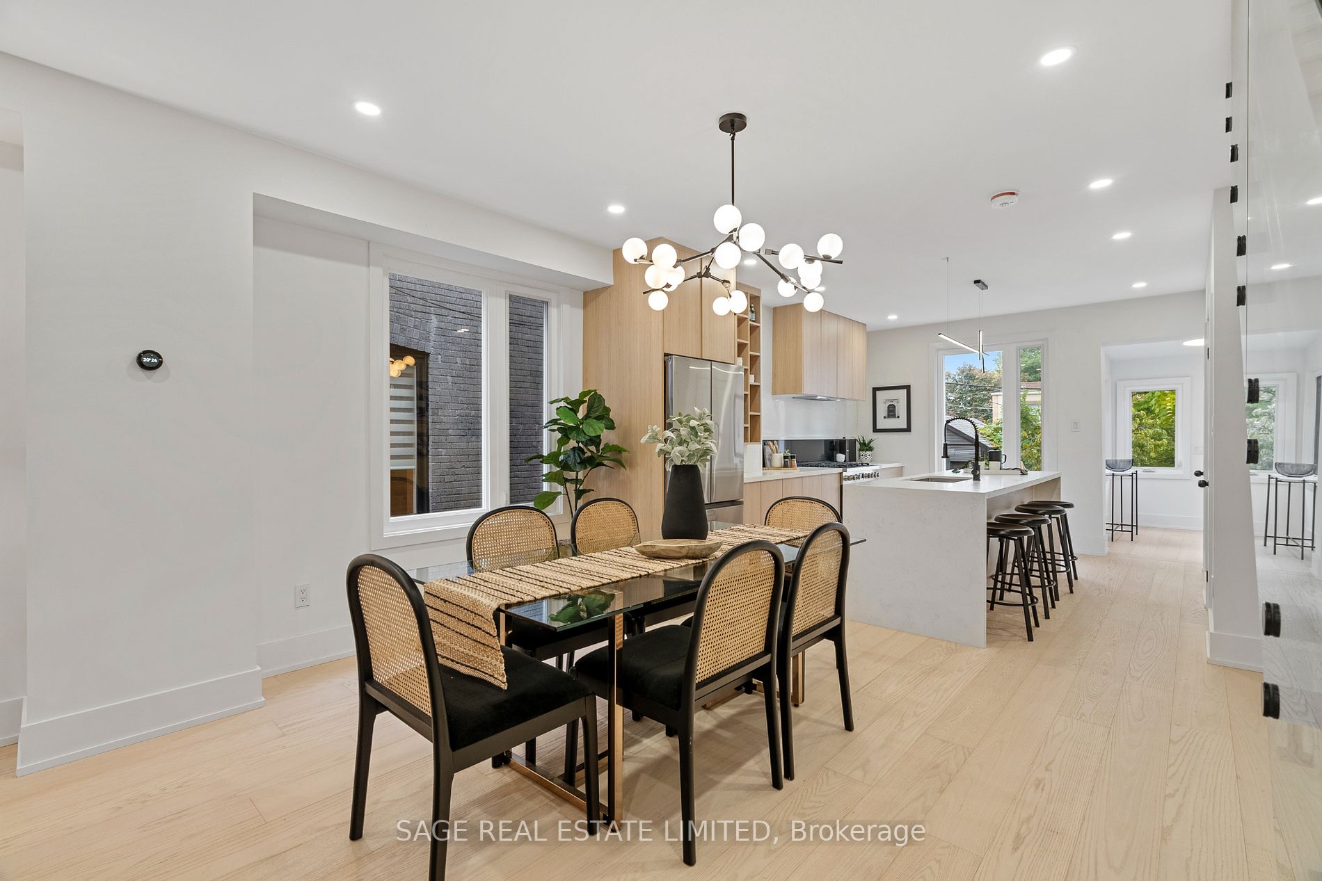 483 Milverton Blvd