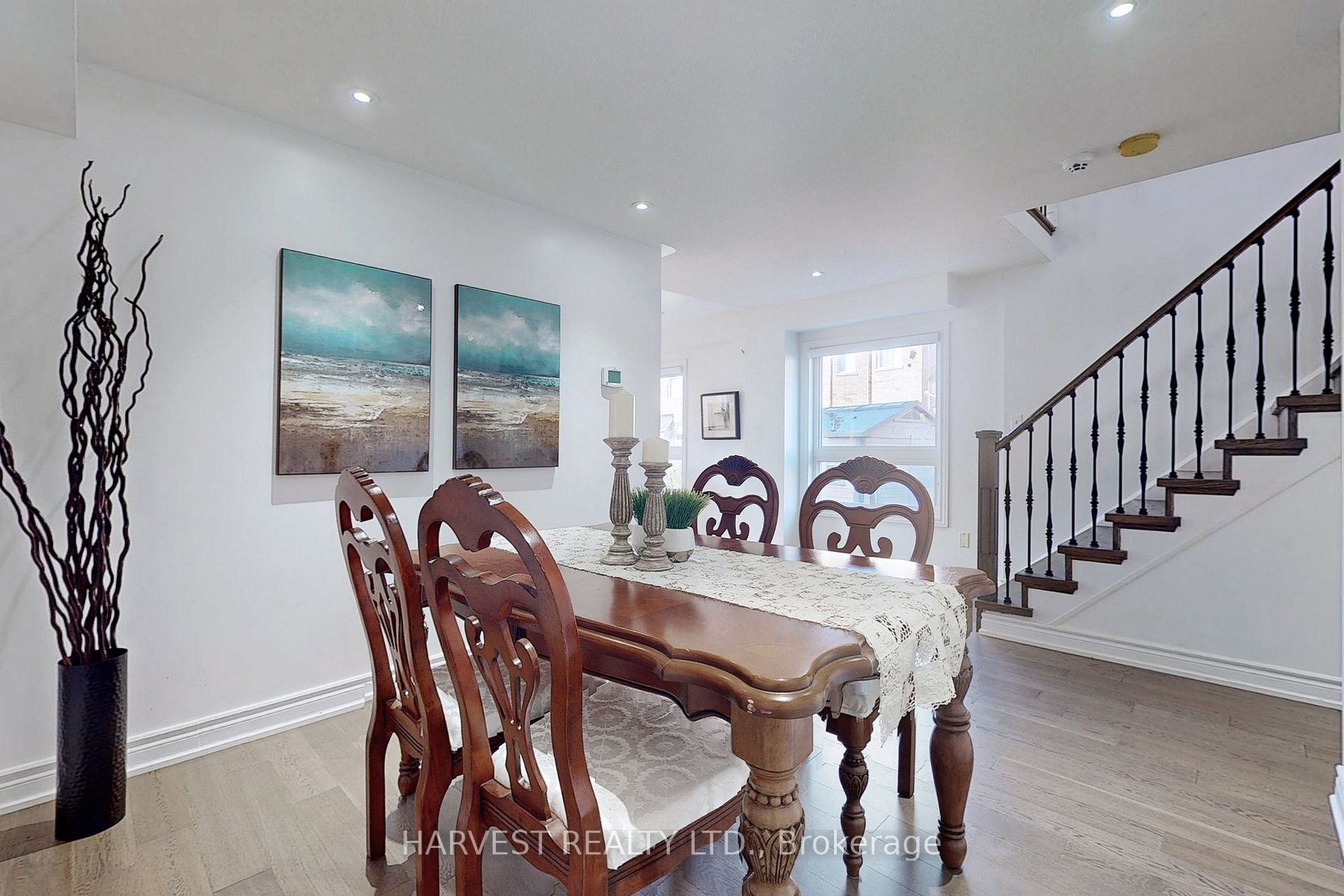 3 Tozer Cres