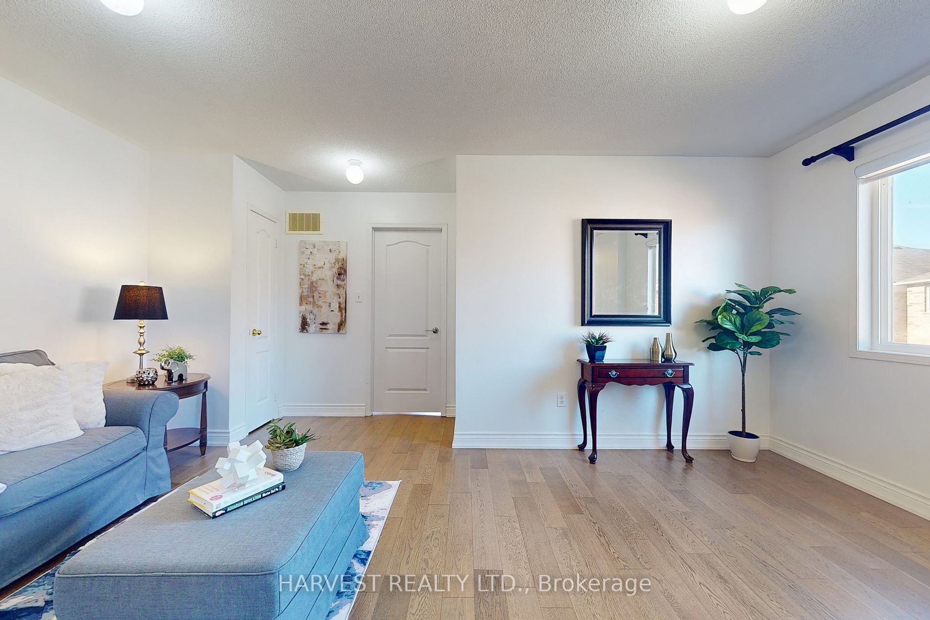 3 Tozer Cres