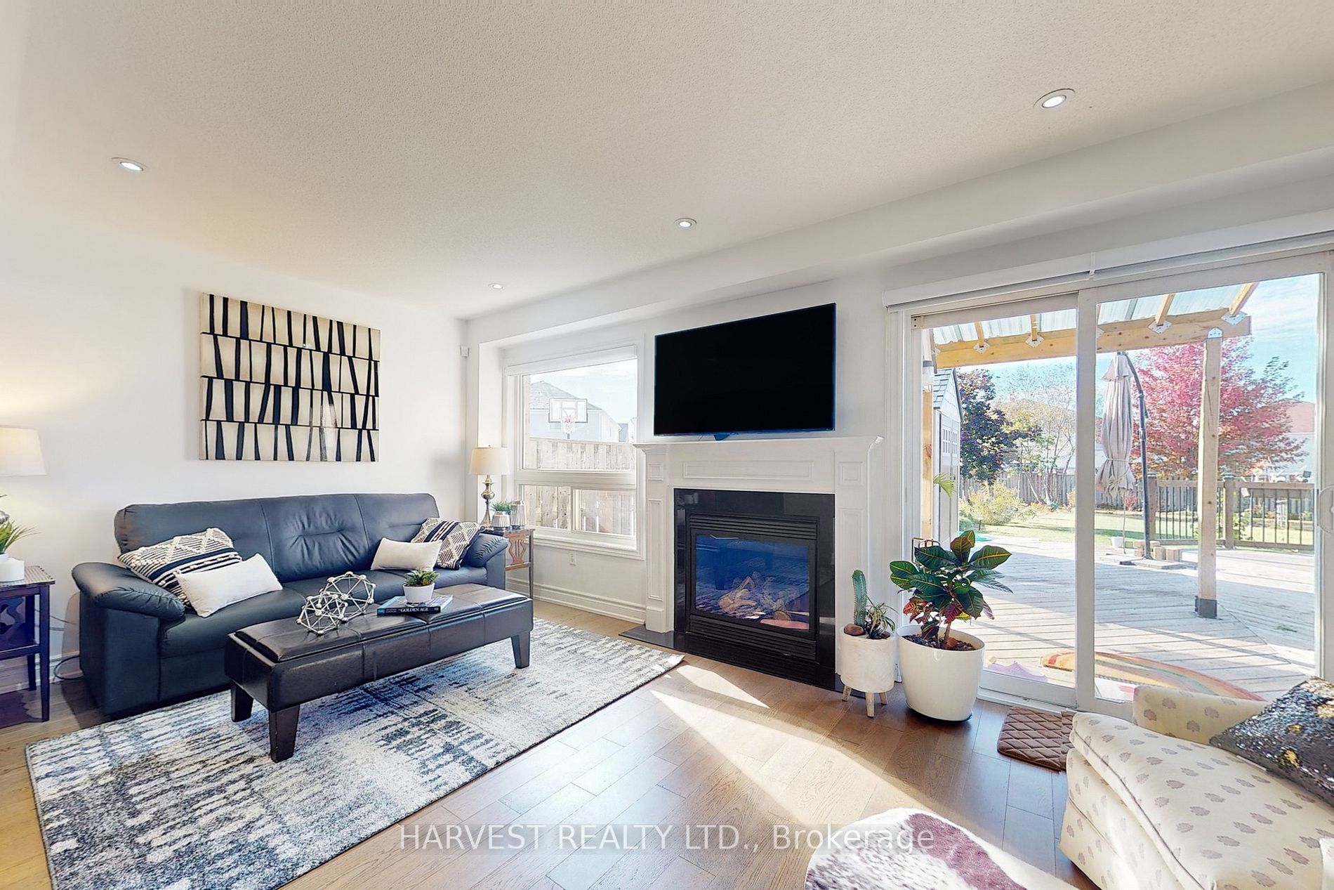 3 Tozer Cres