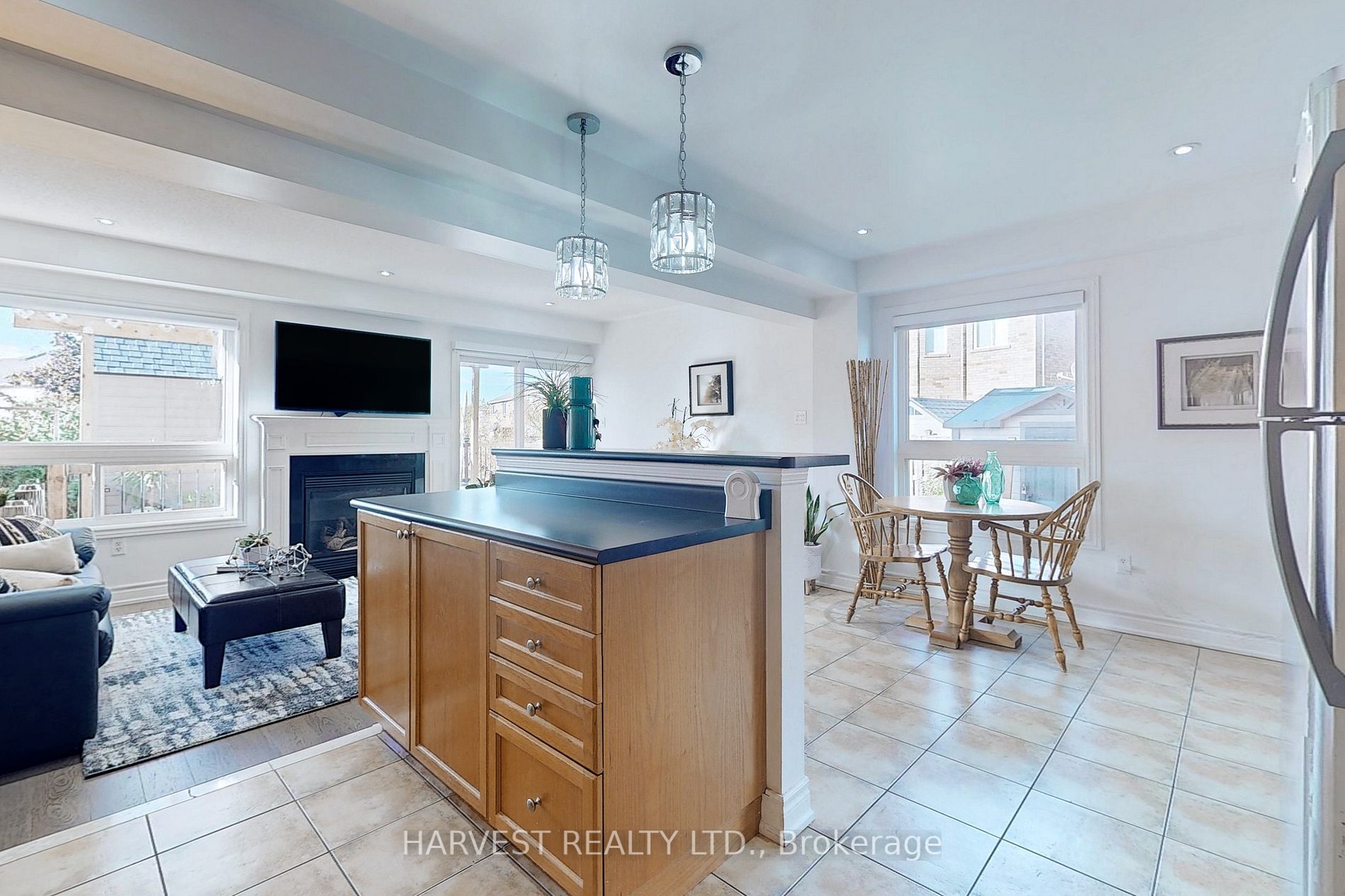 3 Tozer Cres