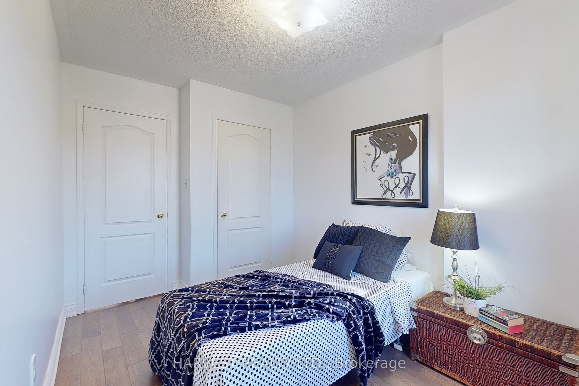 3 Tozer Cres