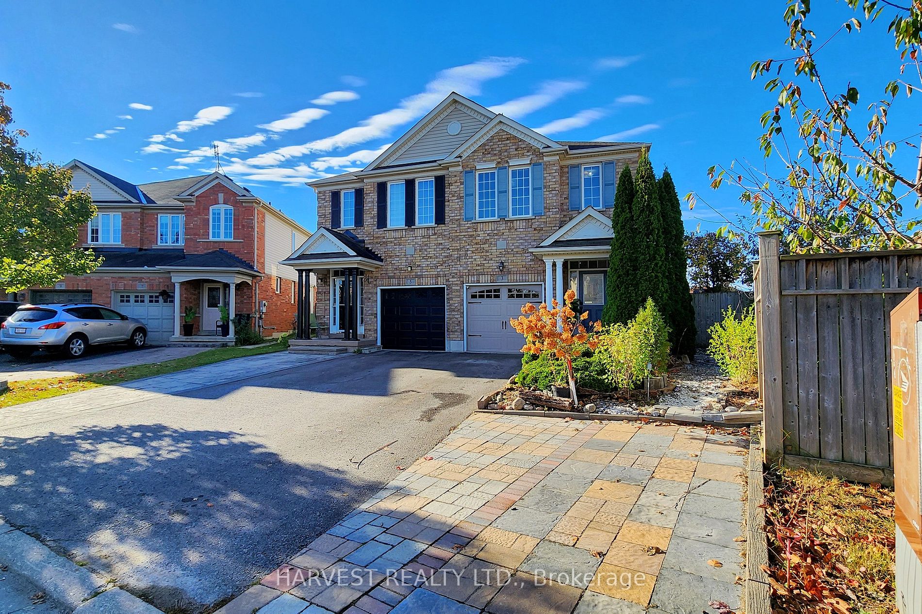 3 Tozer Cres