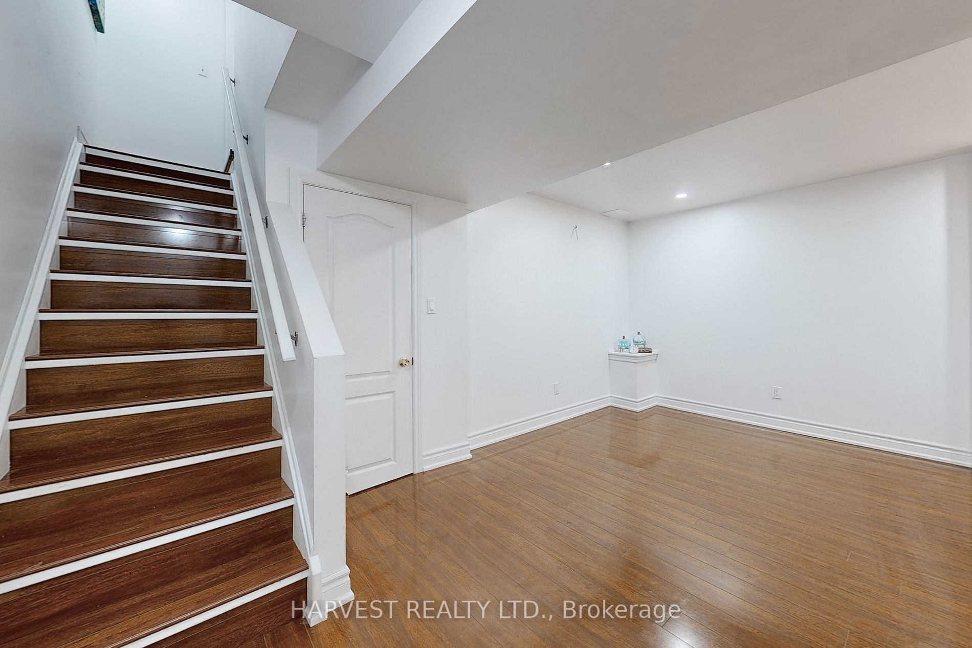 3 Tozer Cres