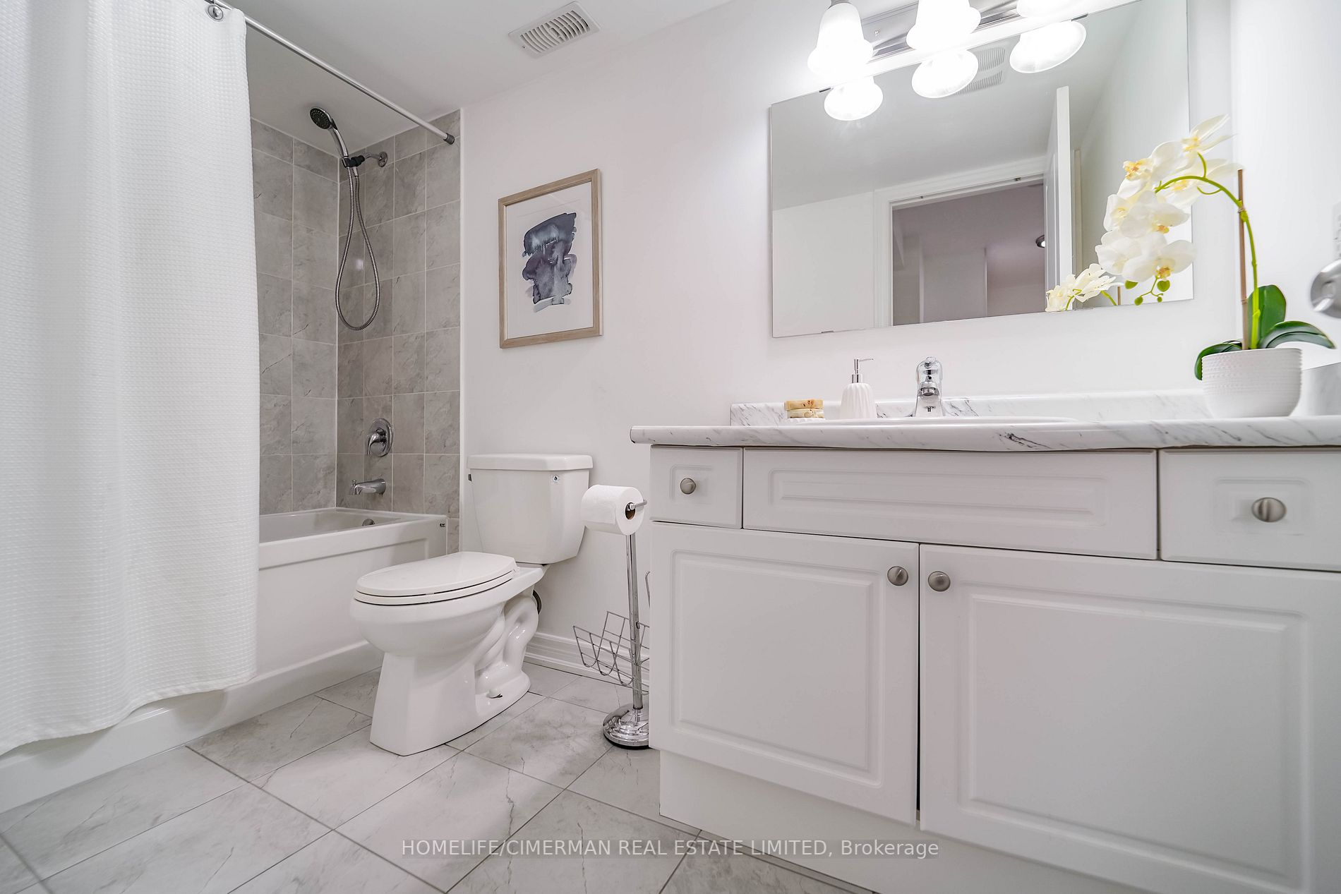 119 Fred Jackman Ave