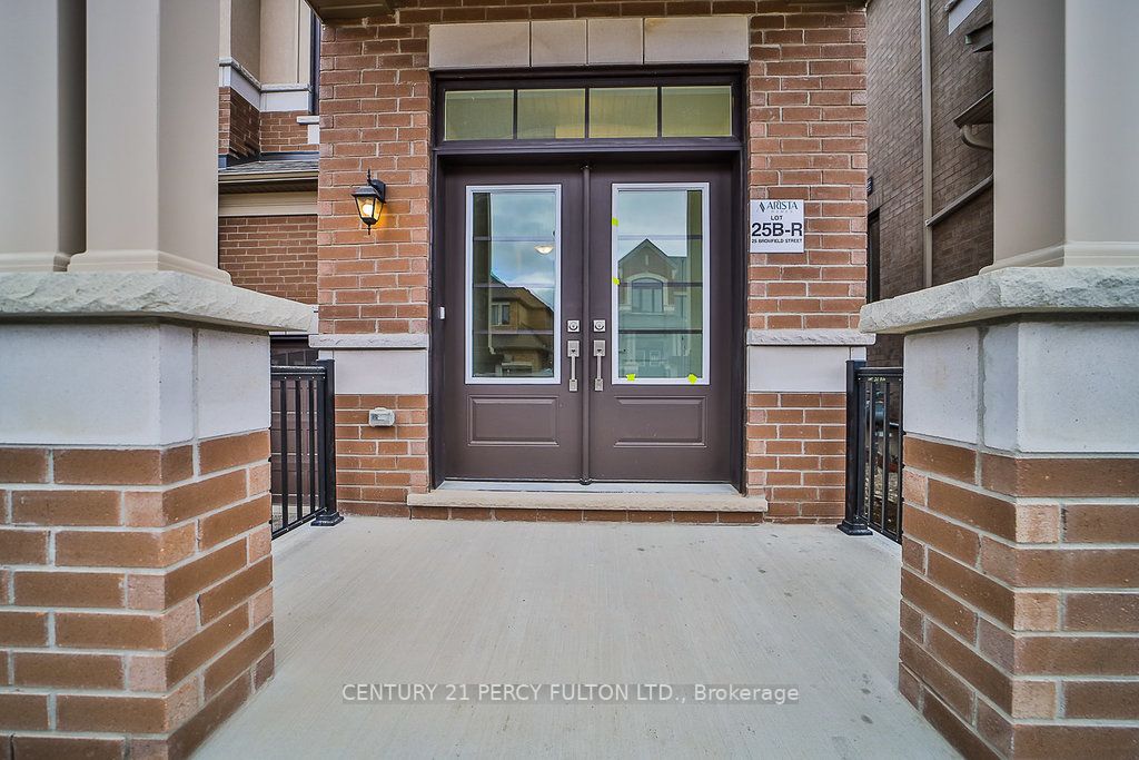25 Bromfield St