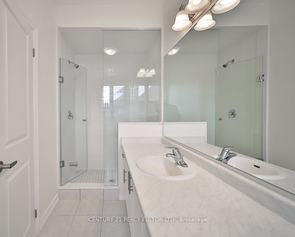 25 Bromfield St